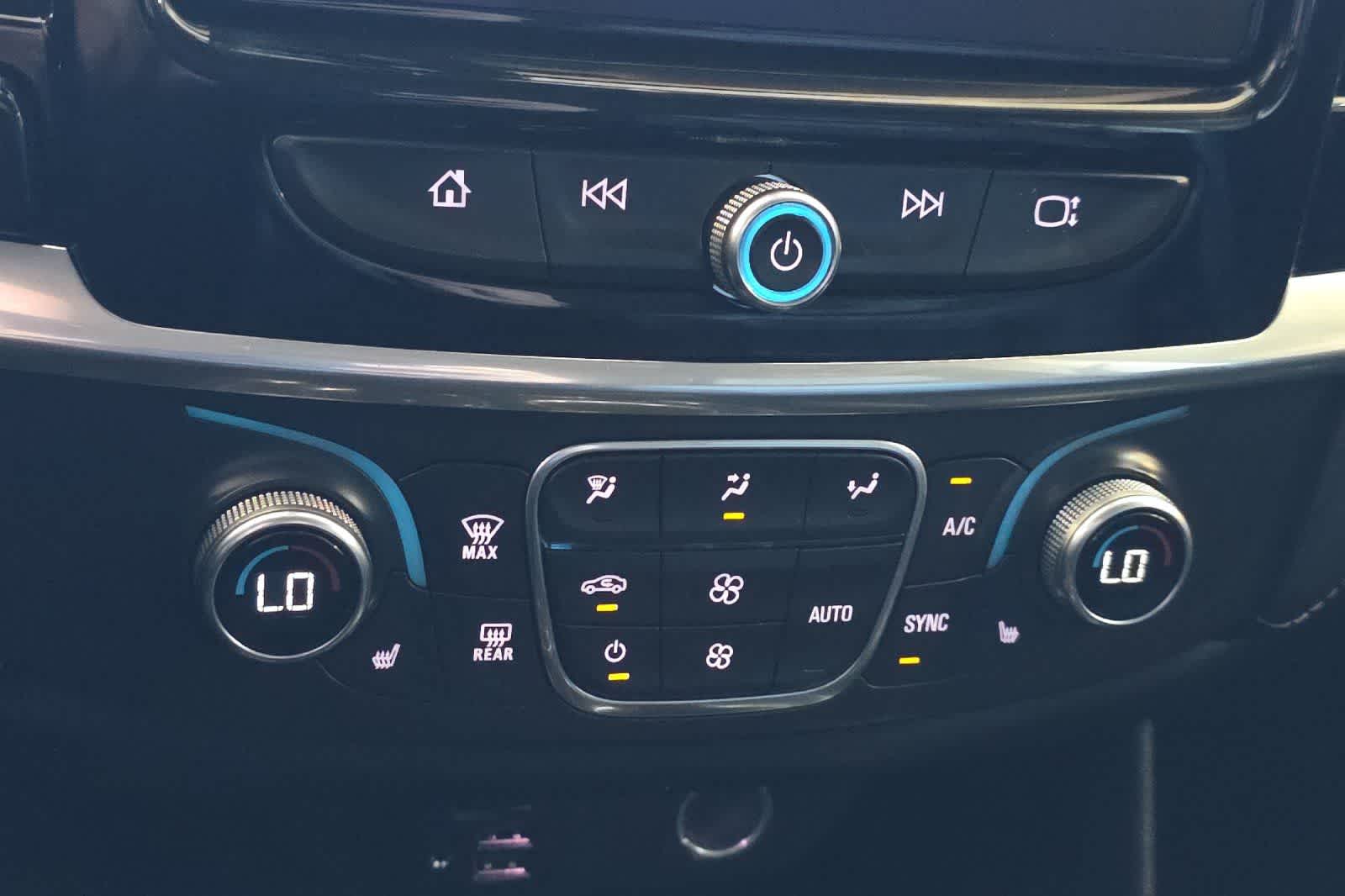 Thumbnail: 2020 Chevrolet Traverse - 22