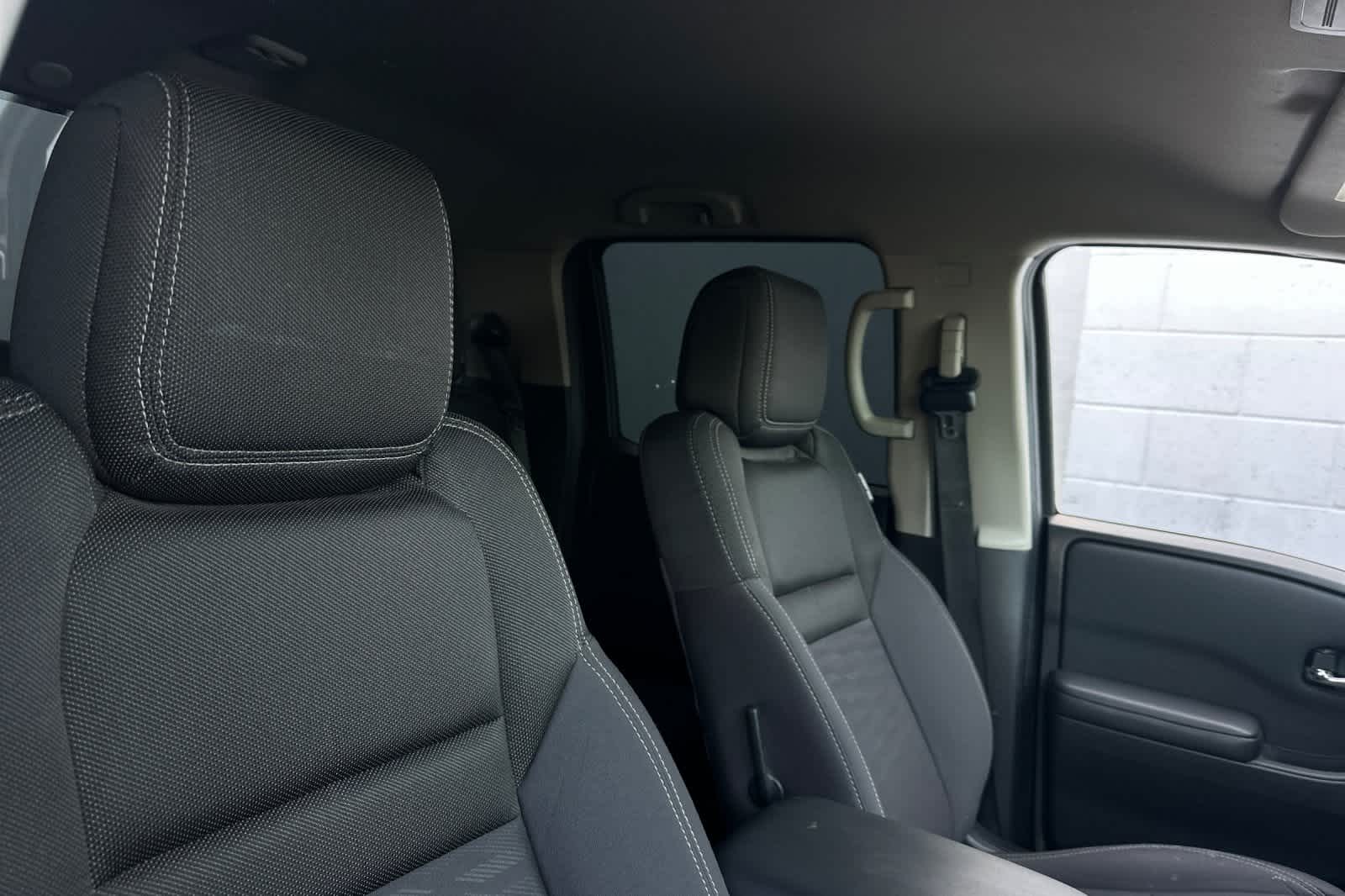 Thumbnail: 2024 Nissan Frontier - 17