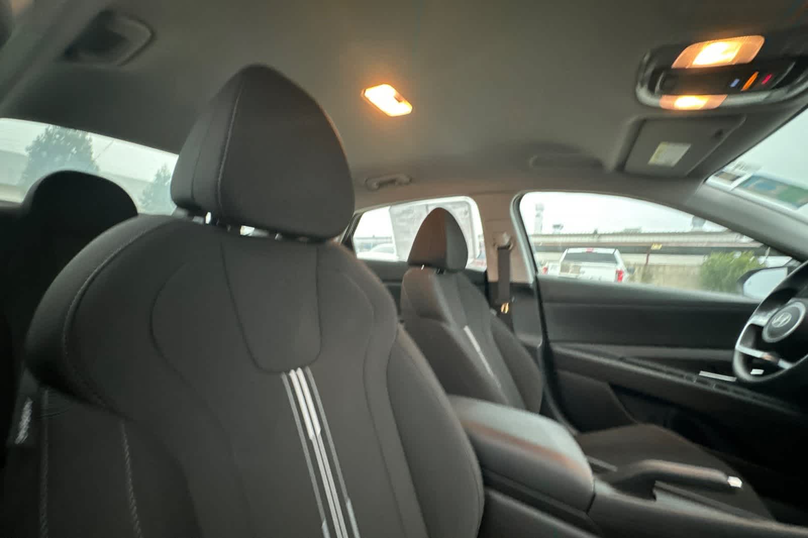 Thumbnail: 2024 Hyundai Elantra - 17