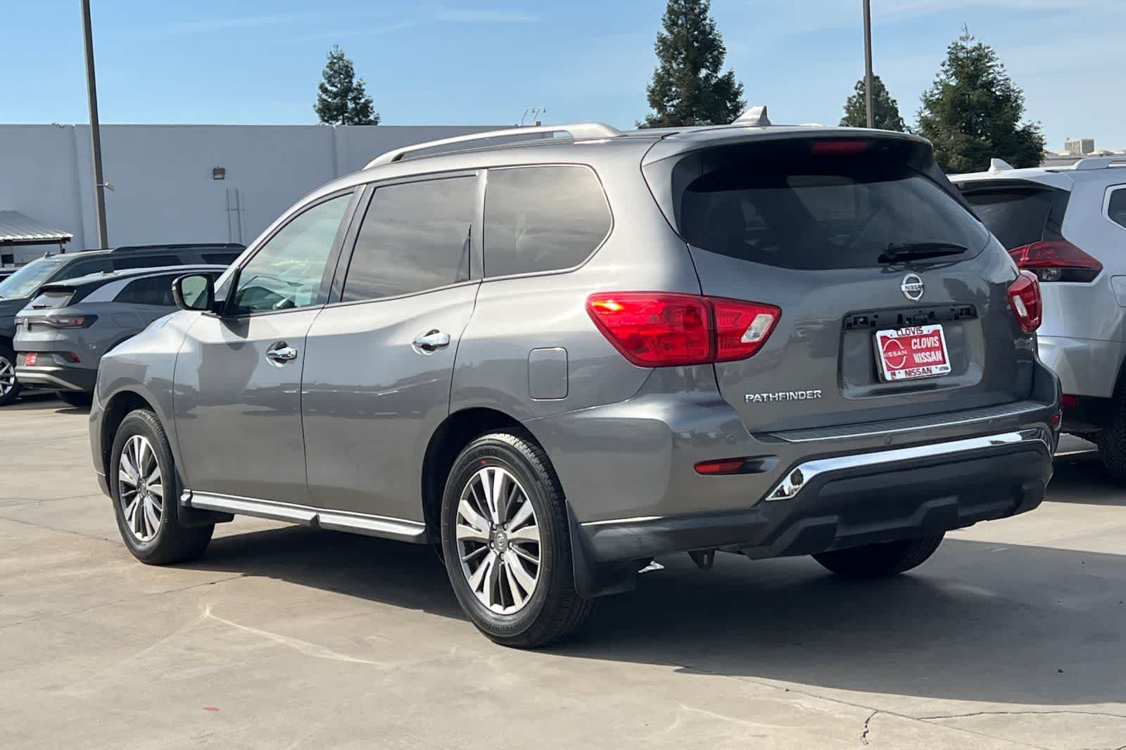 Thumbnail: 2020 Nissan Pathfinder - 7