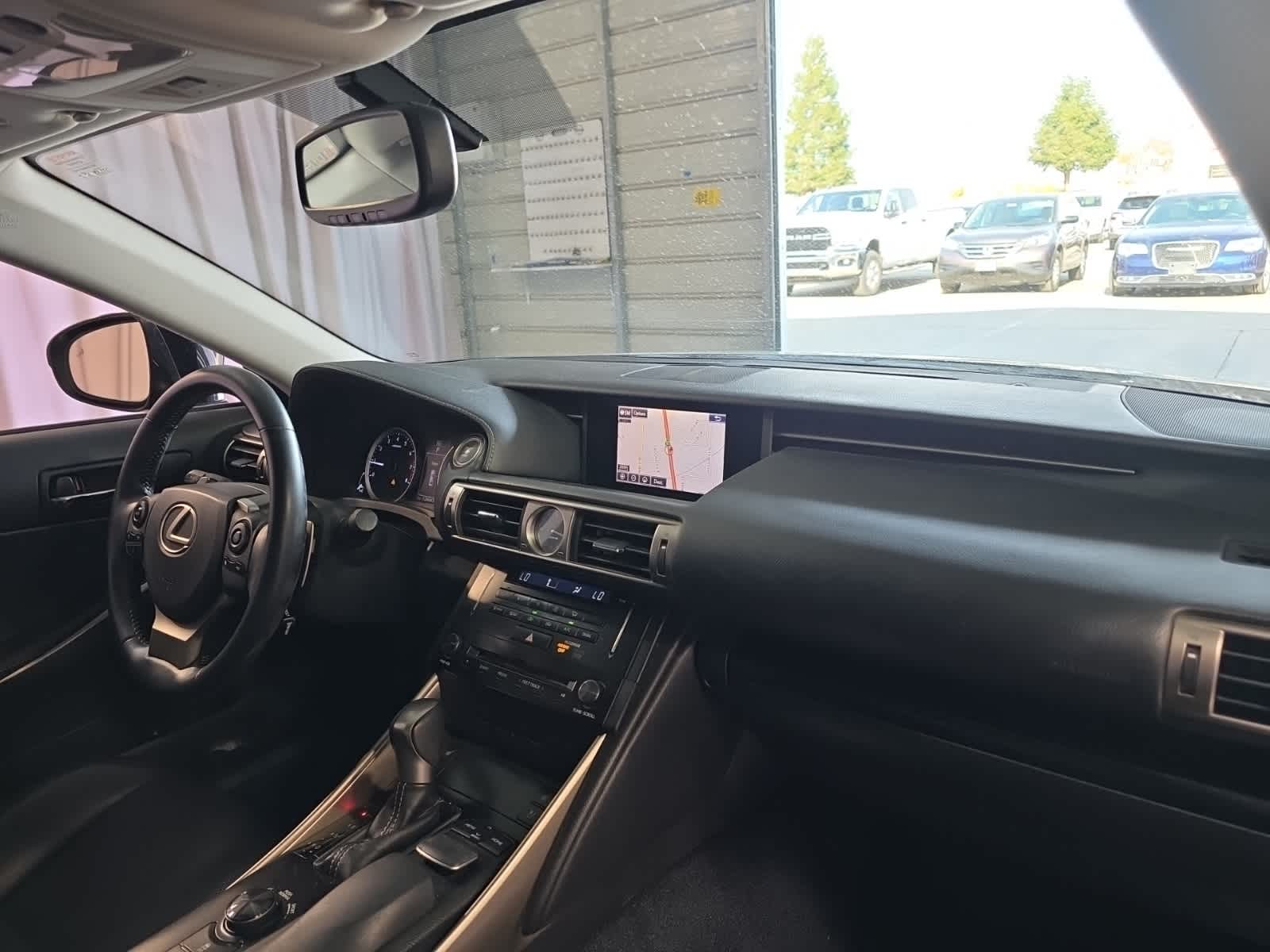 Thumbnail: 2014 Lexus IS - 14