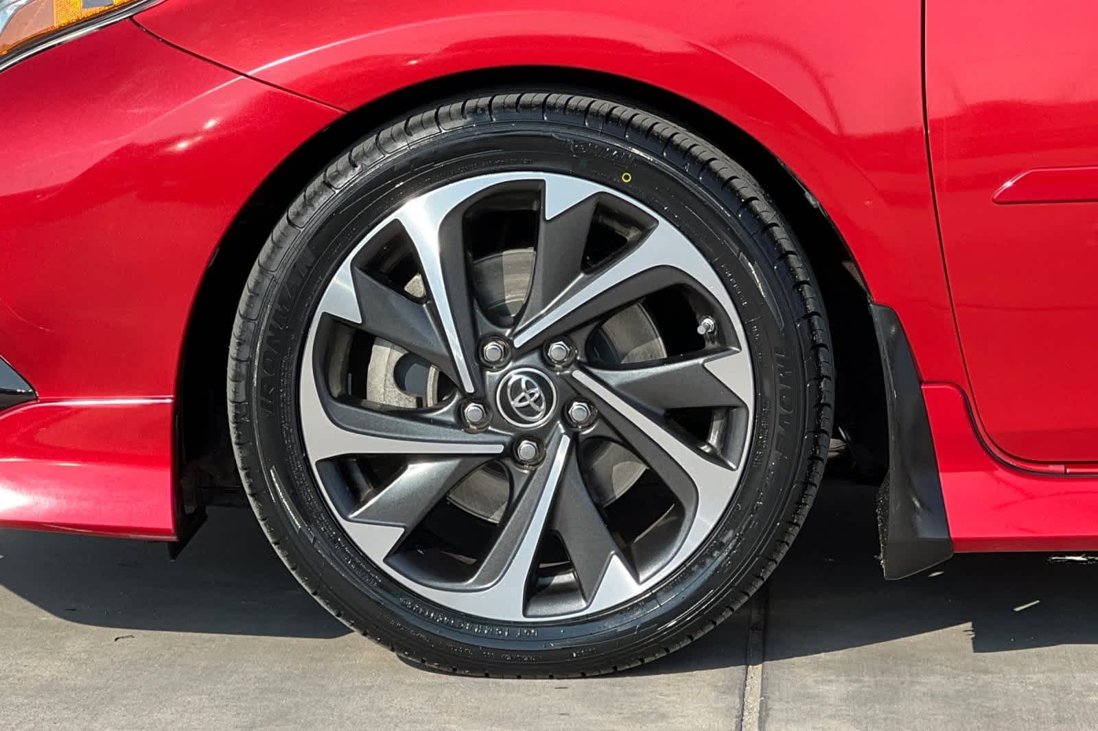 Thumbnail: 2018 Toyota Corolla iM - 33