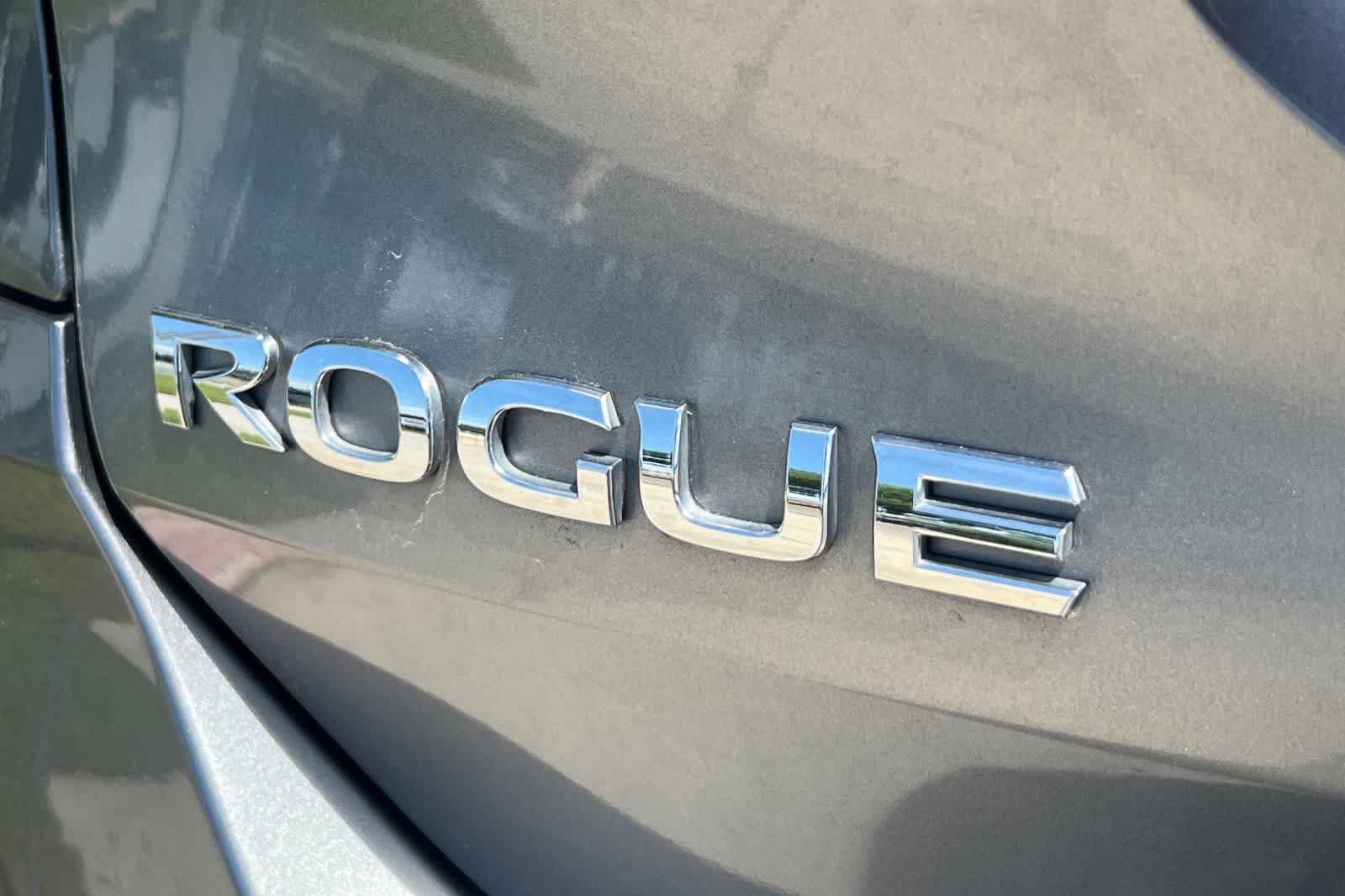 Thumbnail: 2017 Nissan Rogue - 13