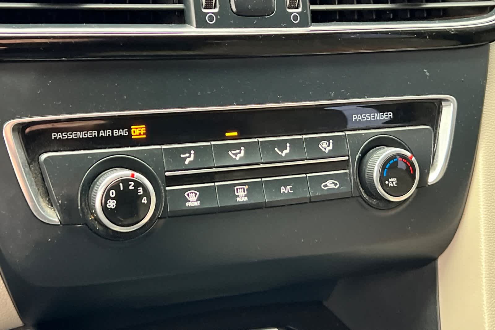 Thumbnail: 2016 Kia Optima - 20