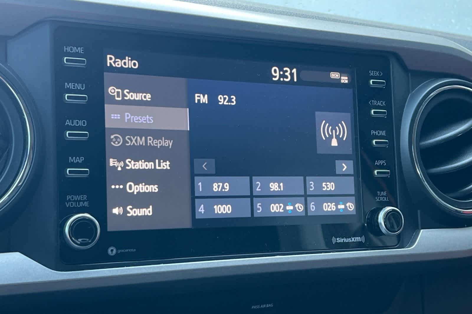 Thumbnail: 2020 Toyota Tacoma - 18