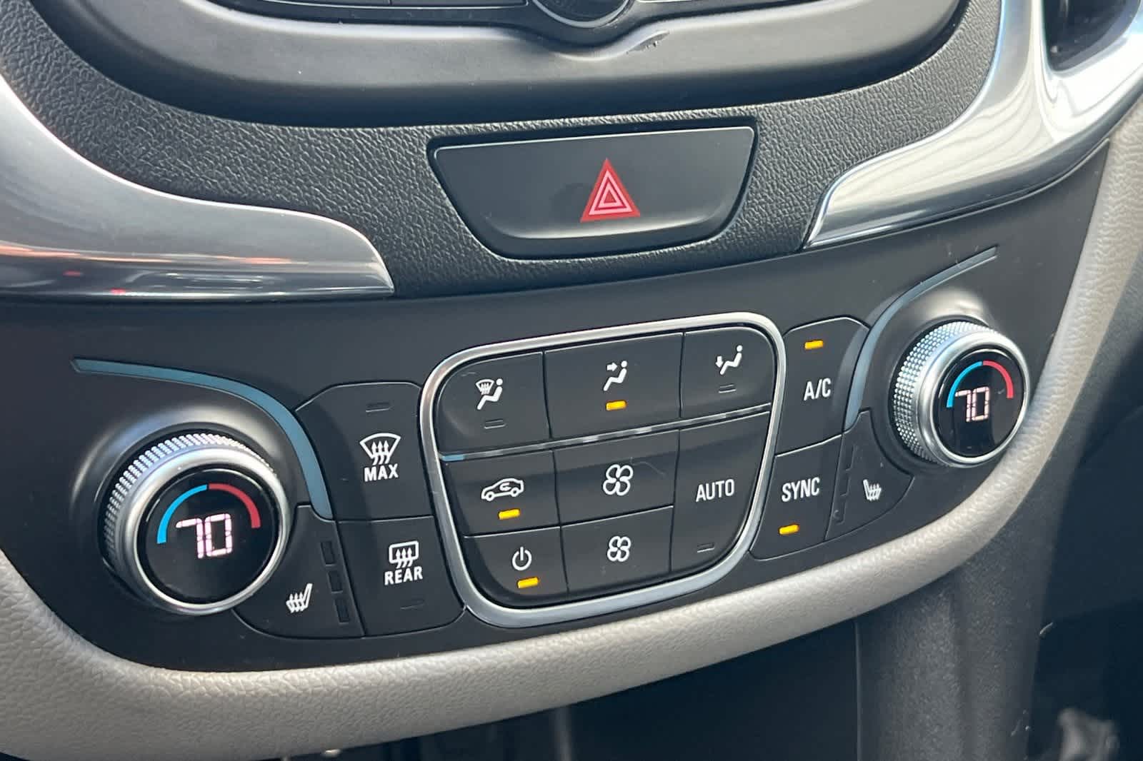 Thumbnail: 2019 Chevrolet Equinox - 24