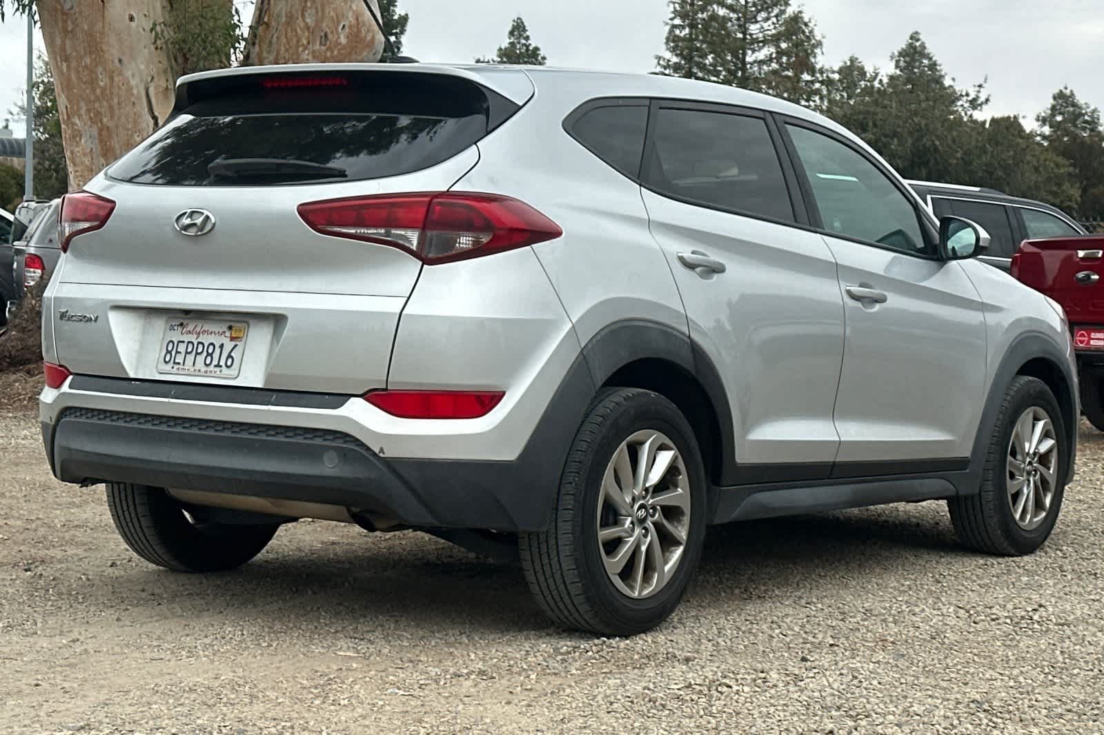 Thumbnail: 2017 Hyundai Tucson - 3