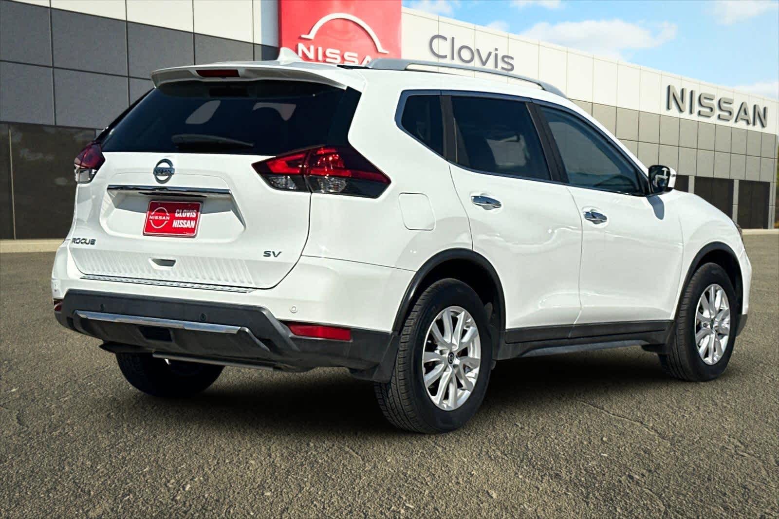 Thumbnail: 2019 Nissan Rogue - 3