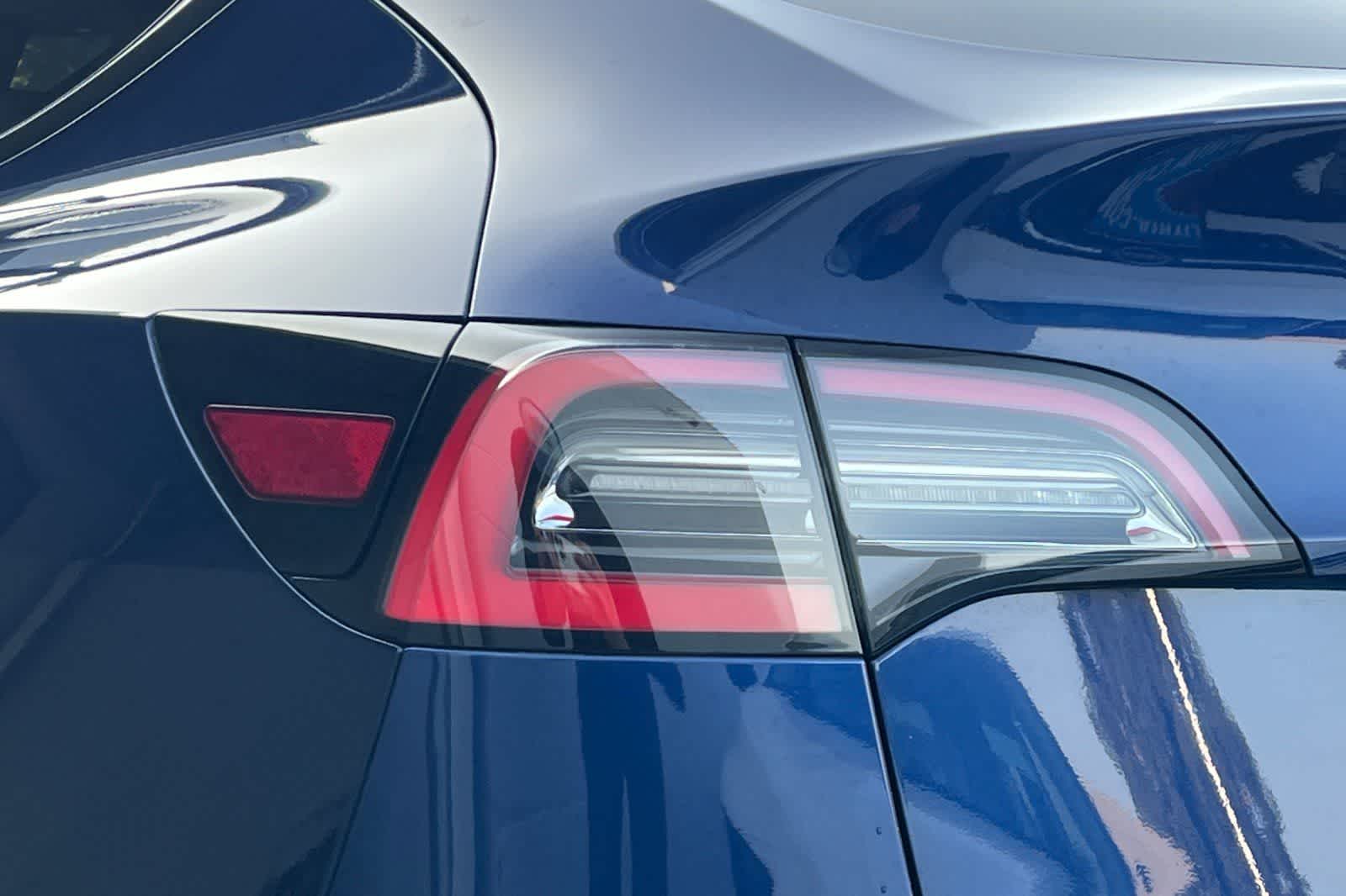 Thumbnail: 2021 Tesla Model Y - 17