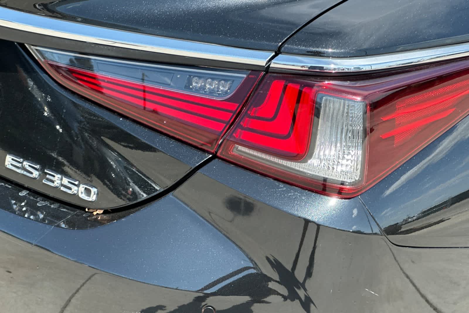 Thumbnail: 2019 Lexus ES - 13
