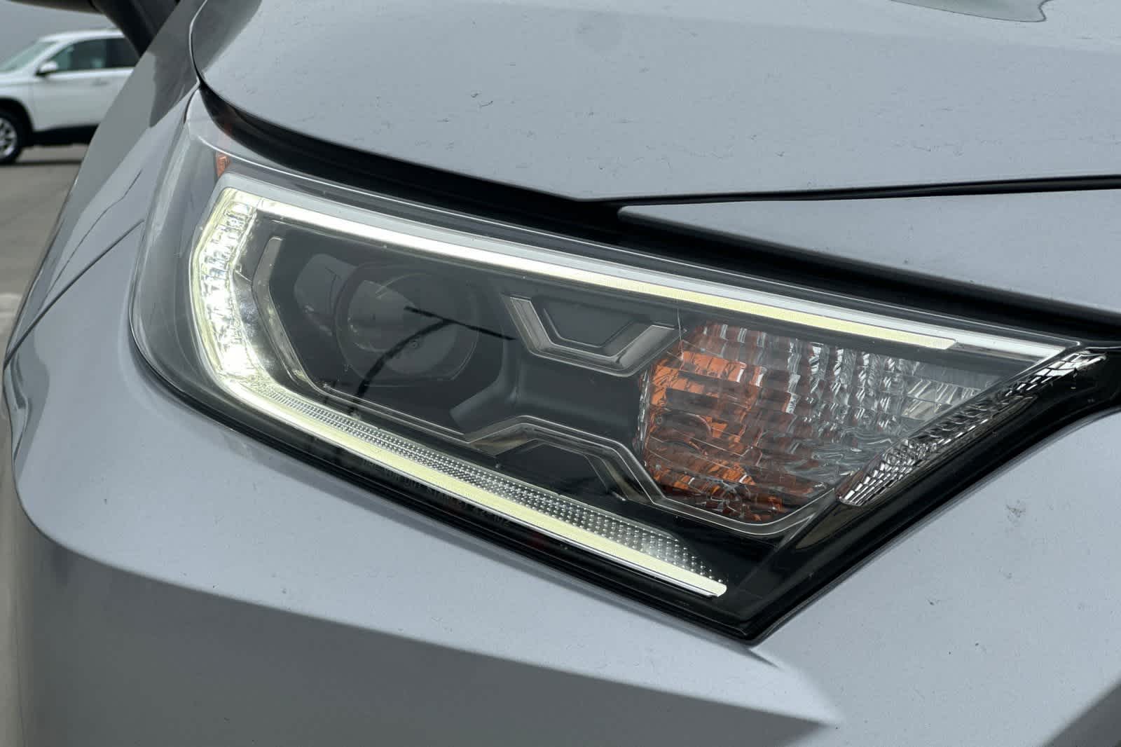 Thumbnail: 2021 Toyota RAV4 - 34