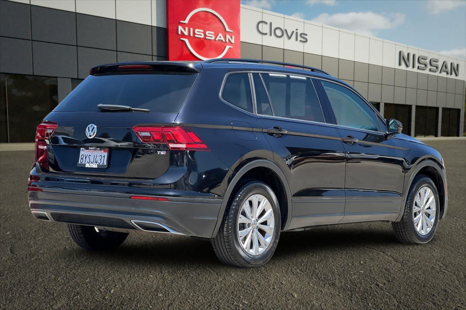 Thumbnail: 2018 Volkswagen Tiguan - 2