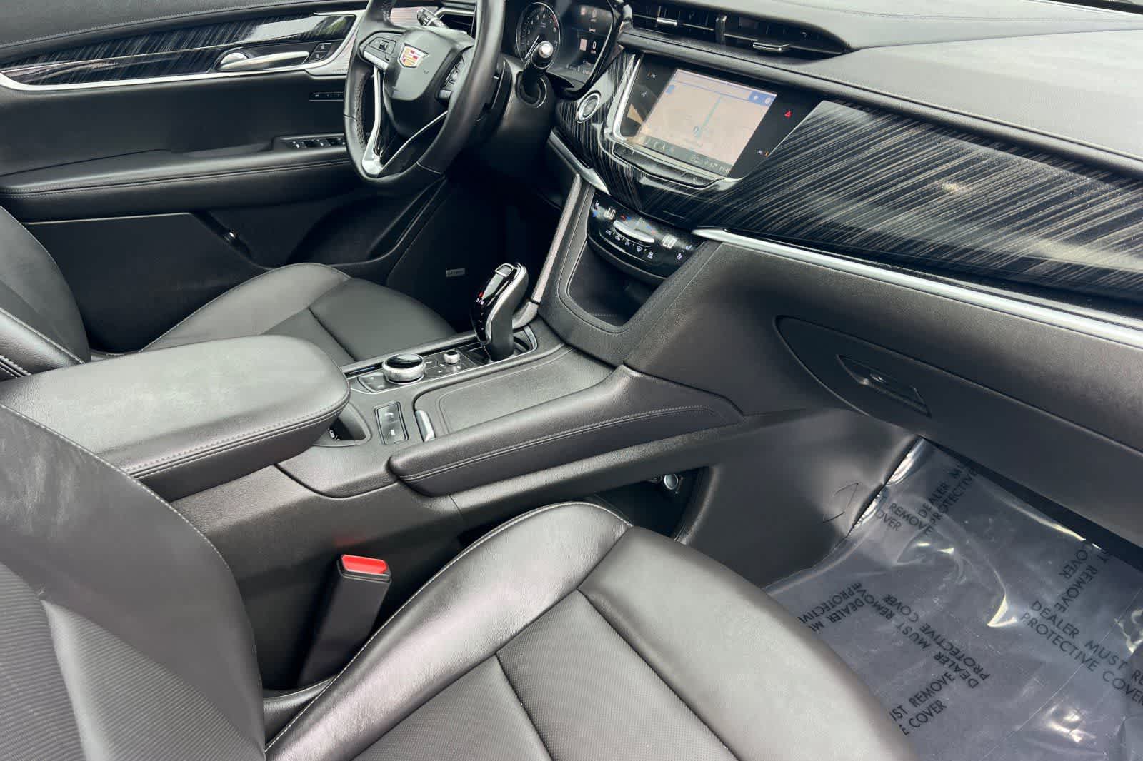 Thumbnail: 2025 Cadillac XT6 - 19