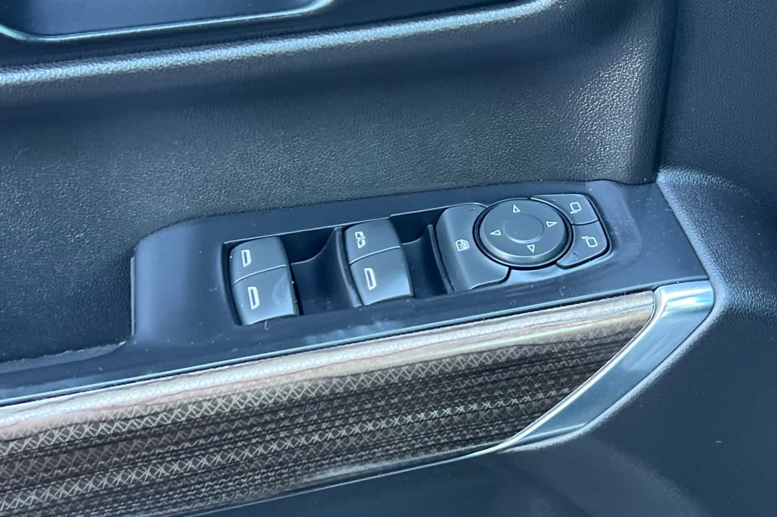 Thumbnail: 2020 Chevrolet Silverado 1500 - 14