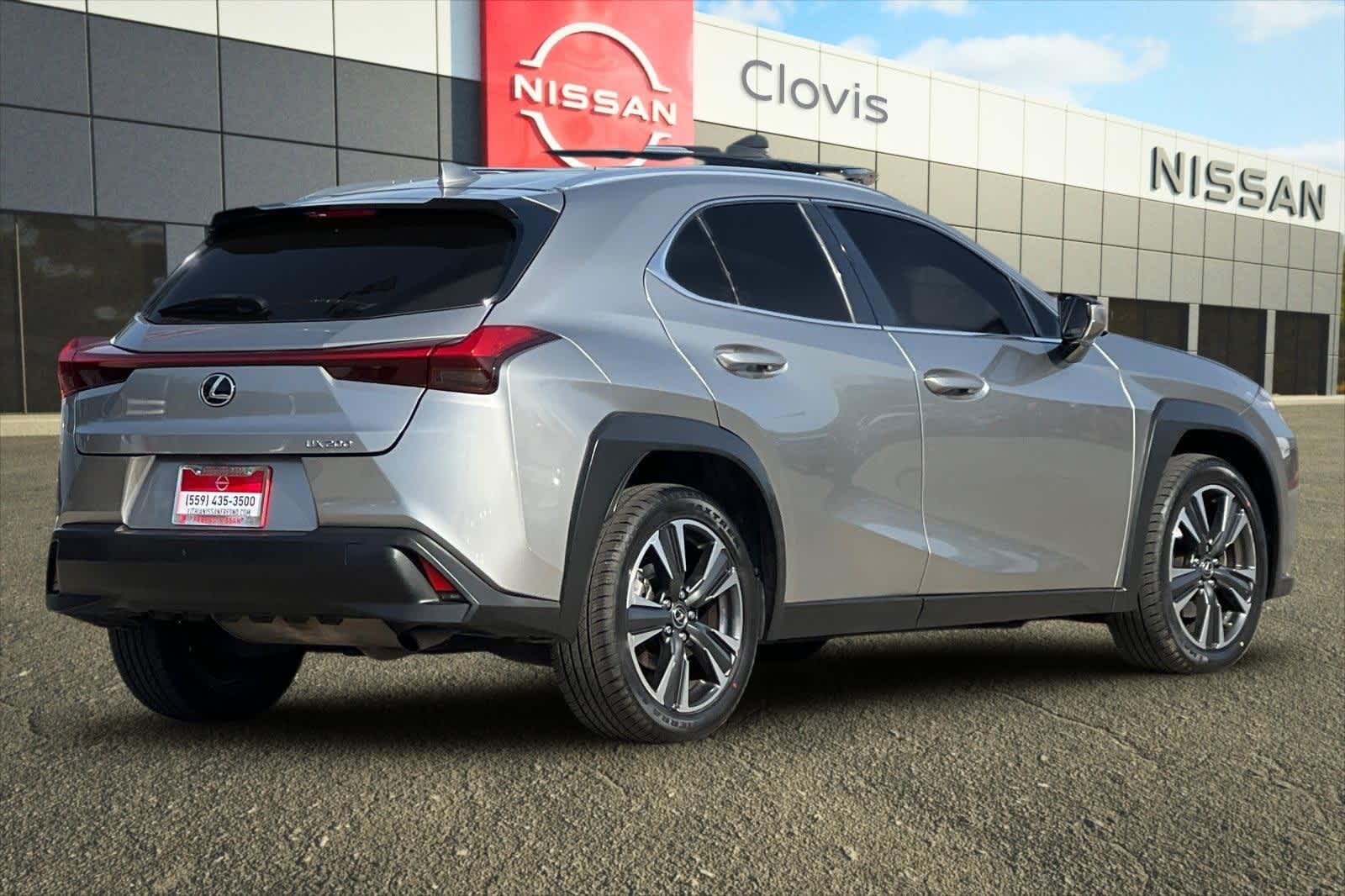 Thumbnail: 2020 Lexus UX - 10