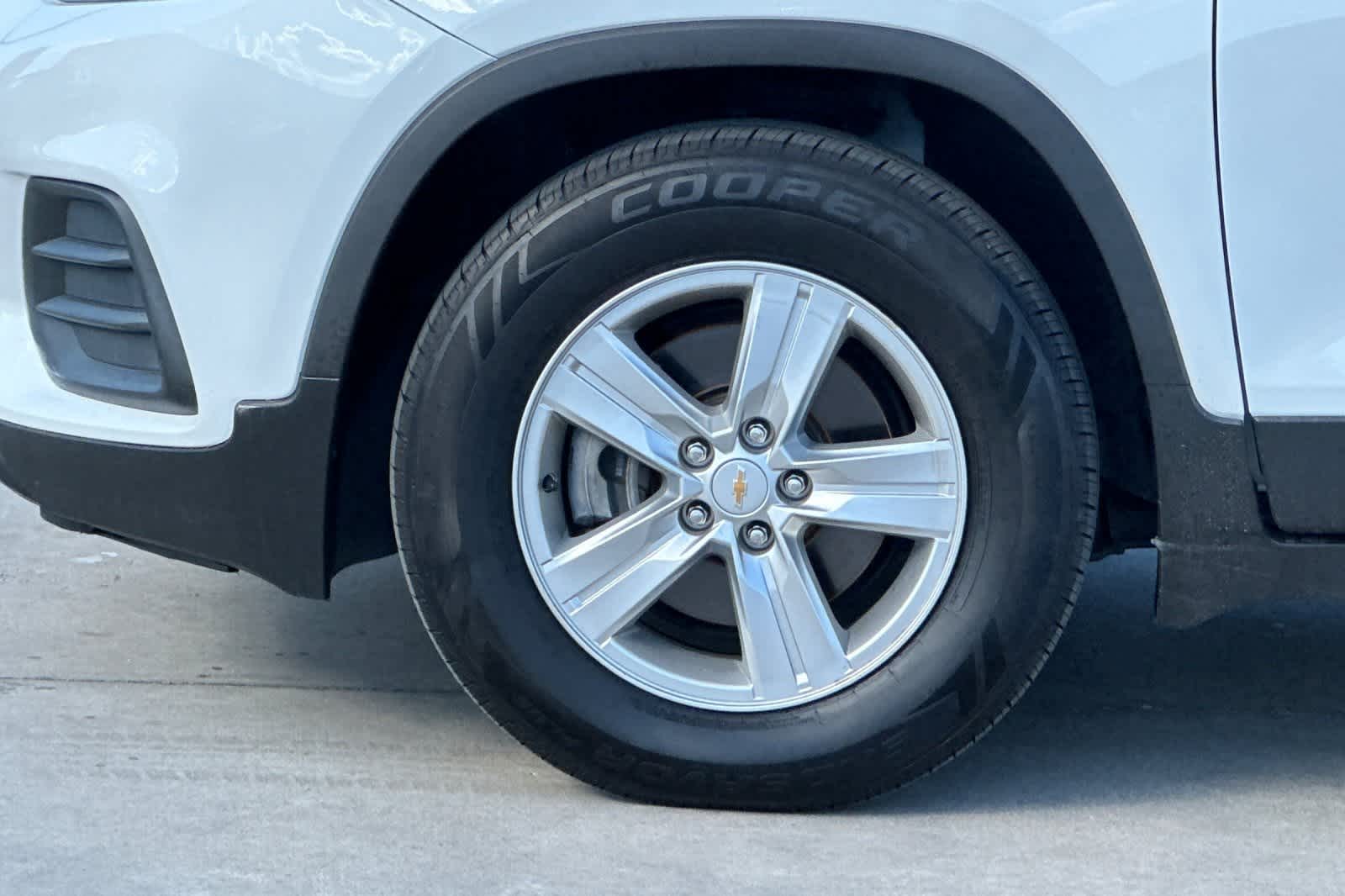 Thumbnail: 2020 Chevrolet Trax - 12