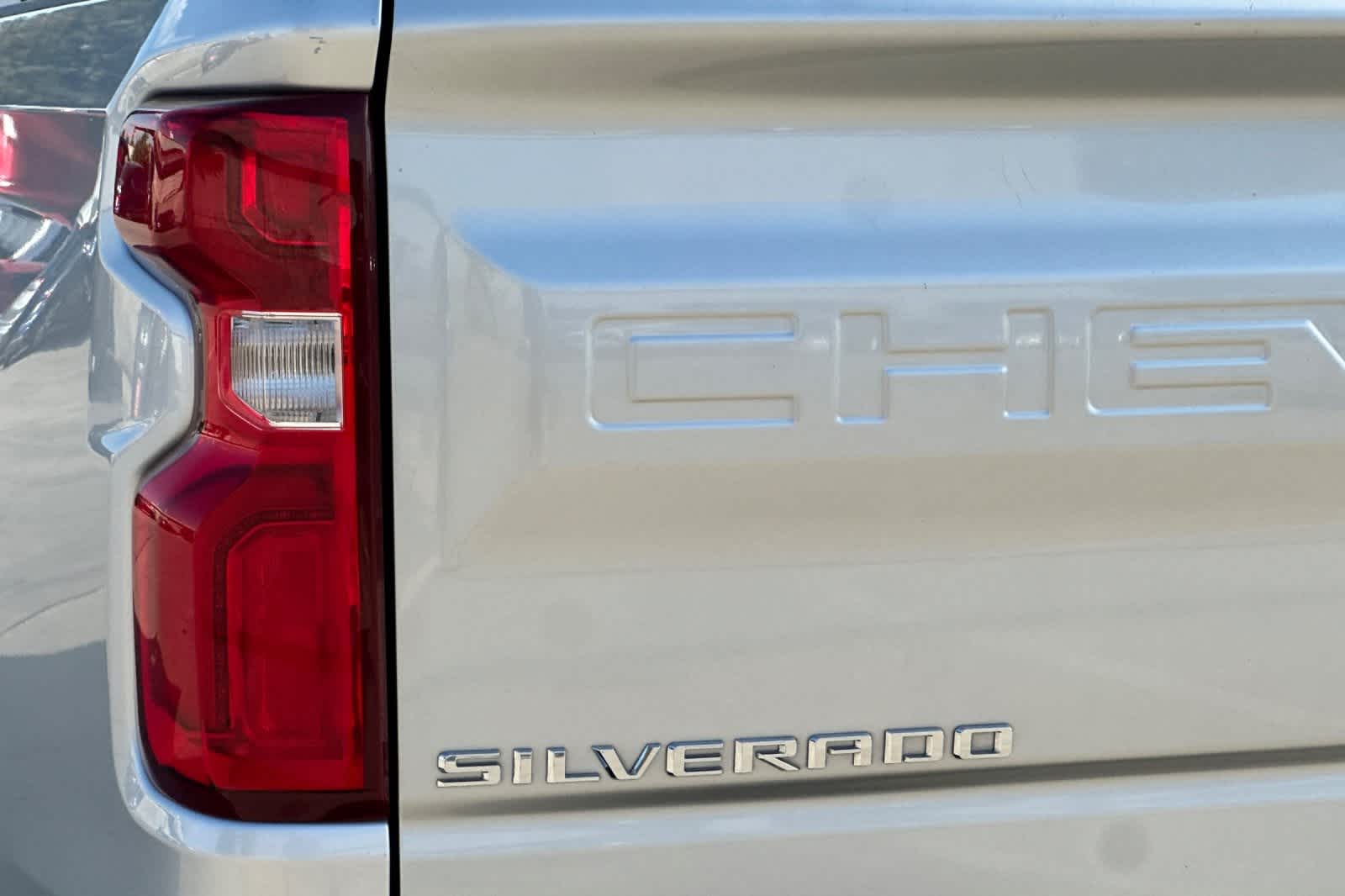 Thumbnail: 2021 Chevrolet Silverado 1500 - 13