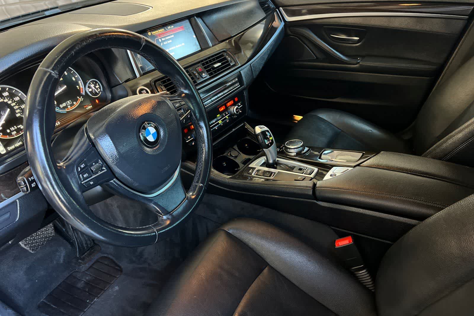 Thumbnail: 2015 BMW 5 Series - 12