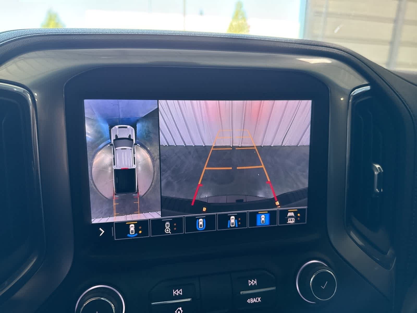 Thumbnail: 2022 Chevrolet Silverado 2500 - 20