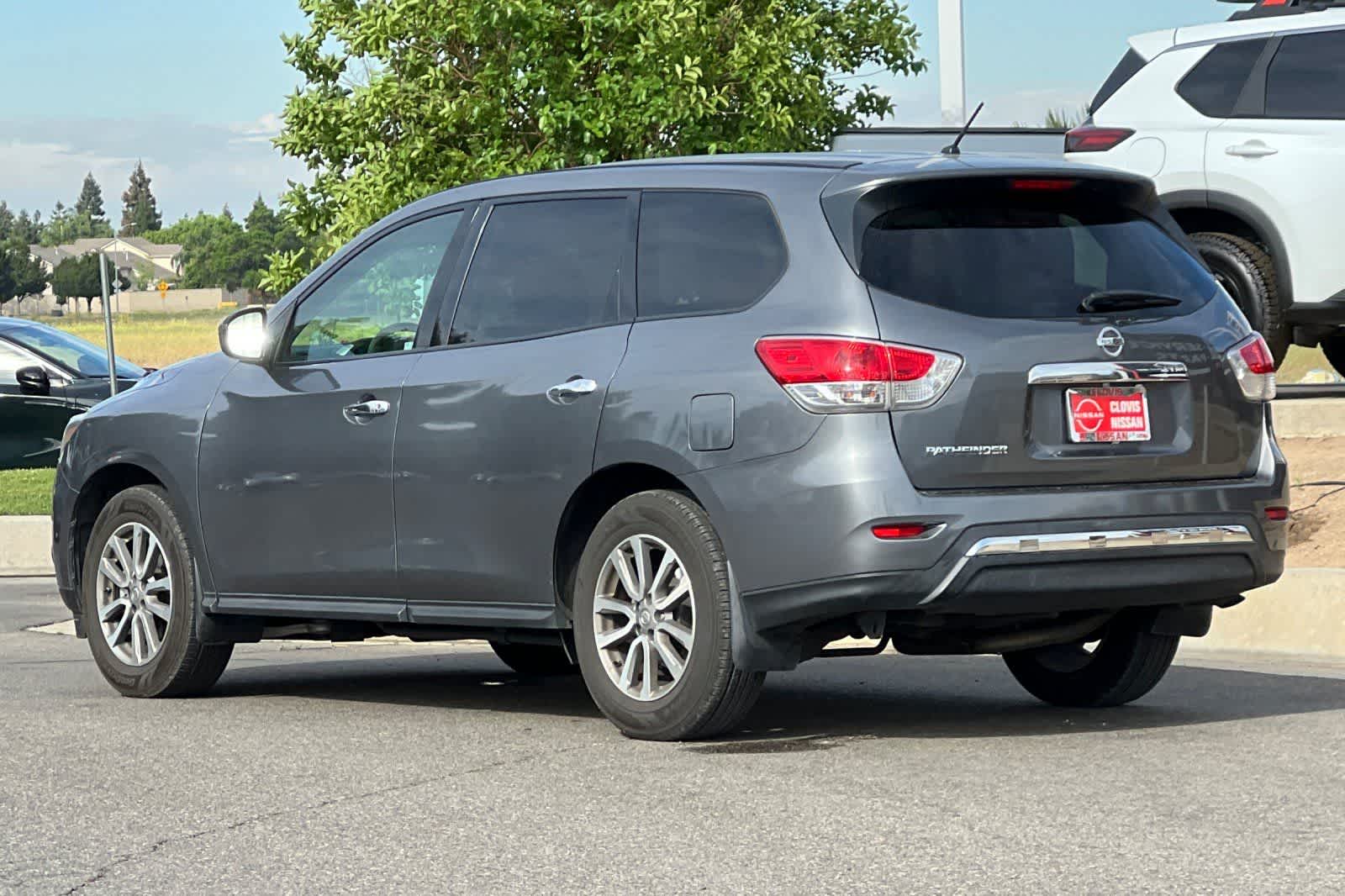 Thumbnail: 2015 Nissan Pathfinder - 7