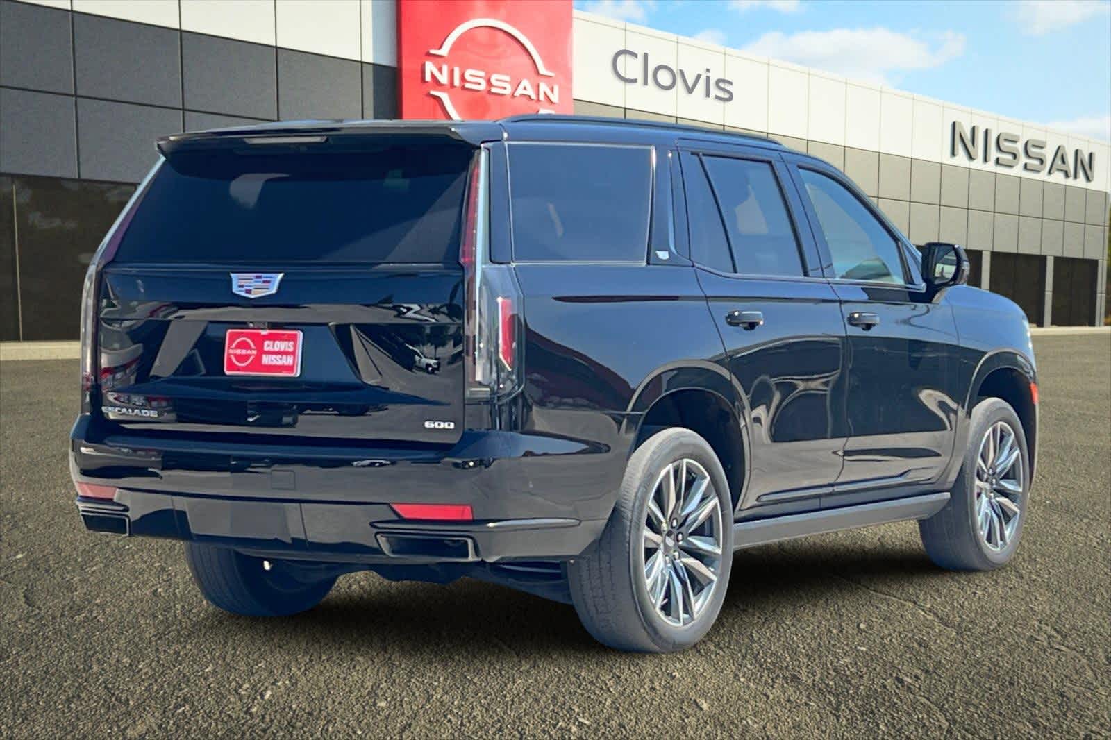 Thumbnail: 2021 Cadillac Escalade - 3