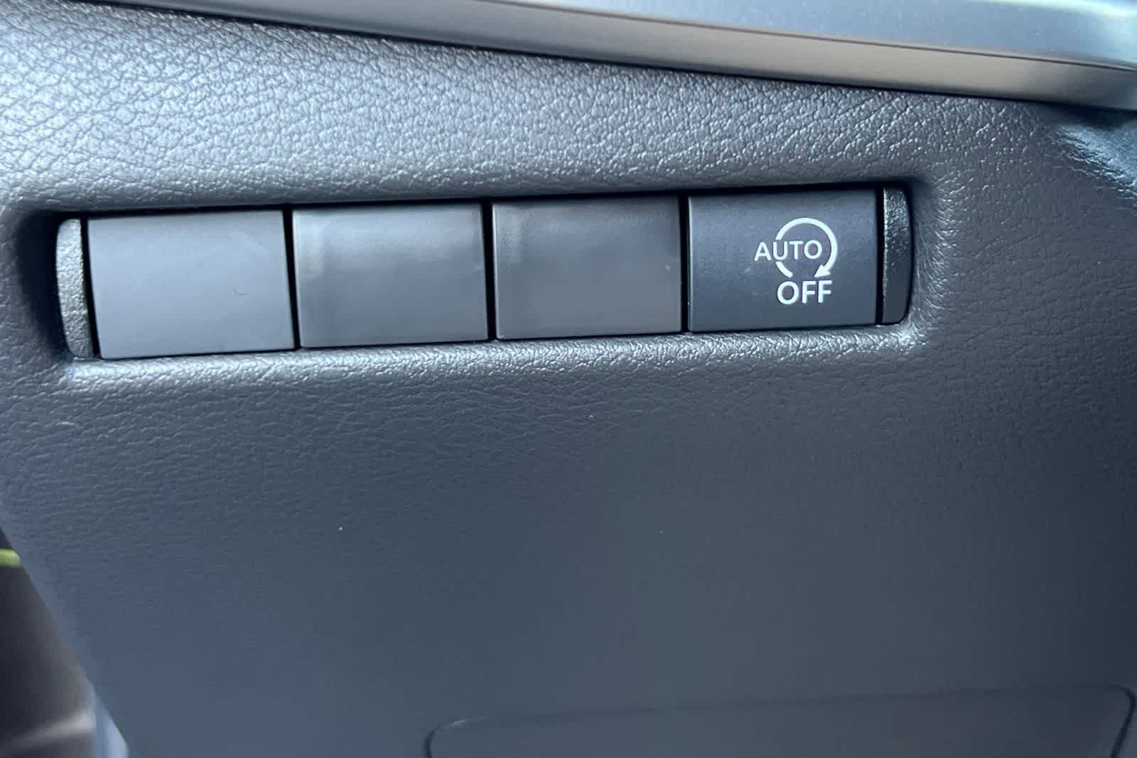 Thumbnail: 2026 Nissan Kicks - 31