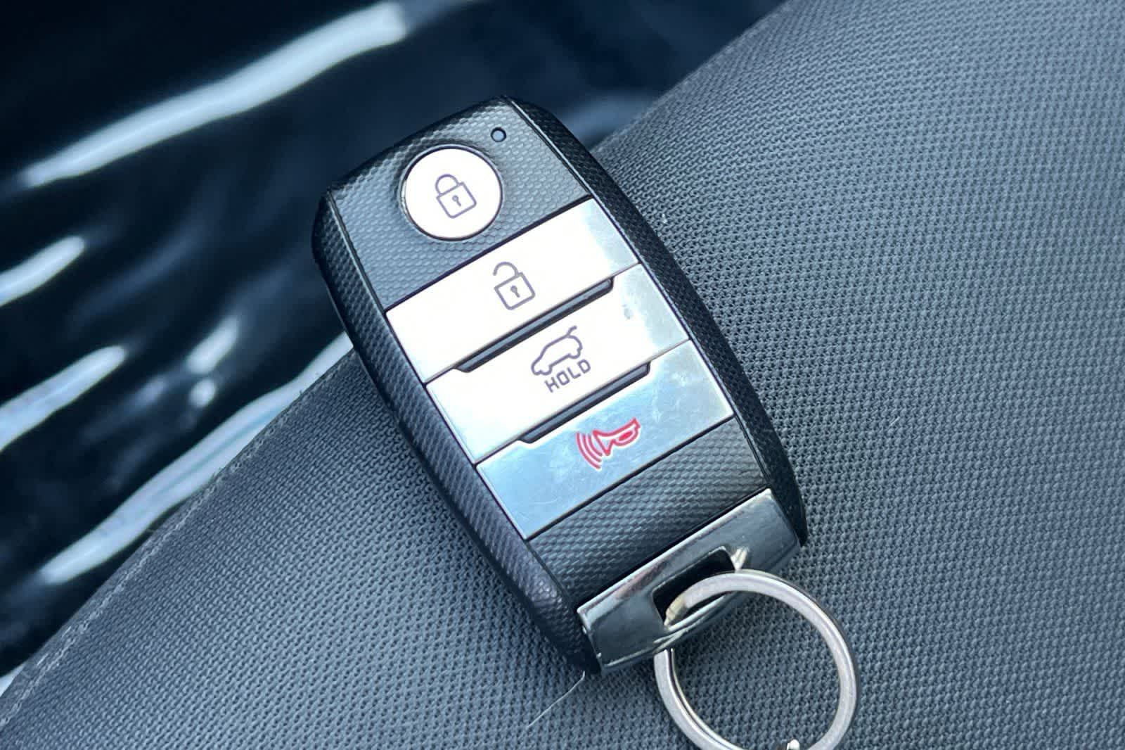 Thumbnail: 2018 Kia Niro - 25