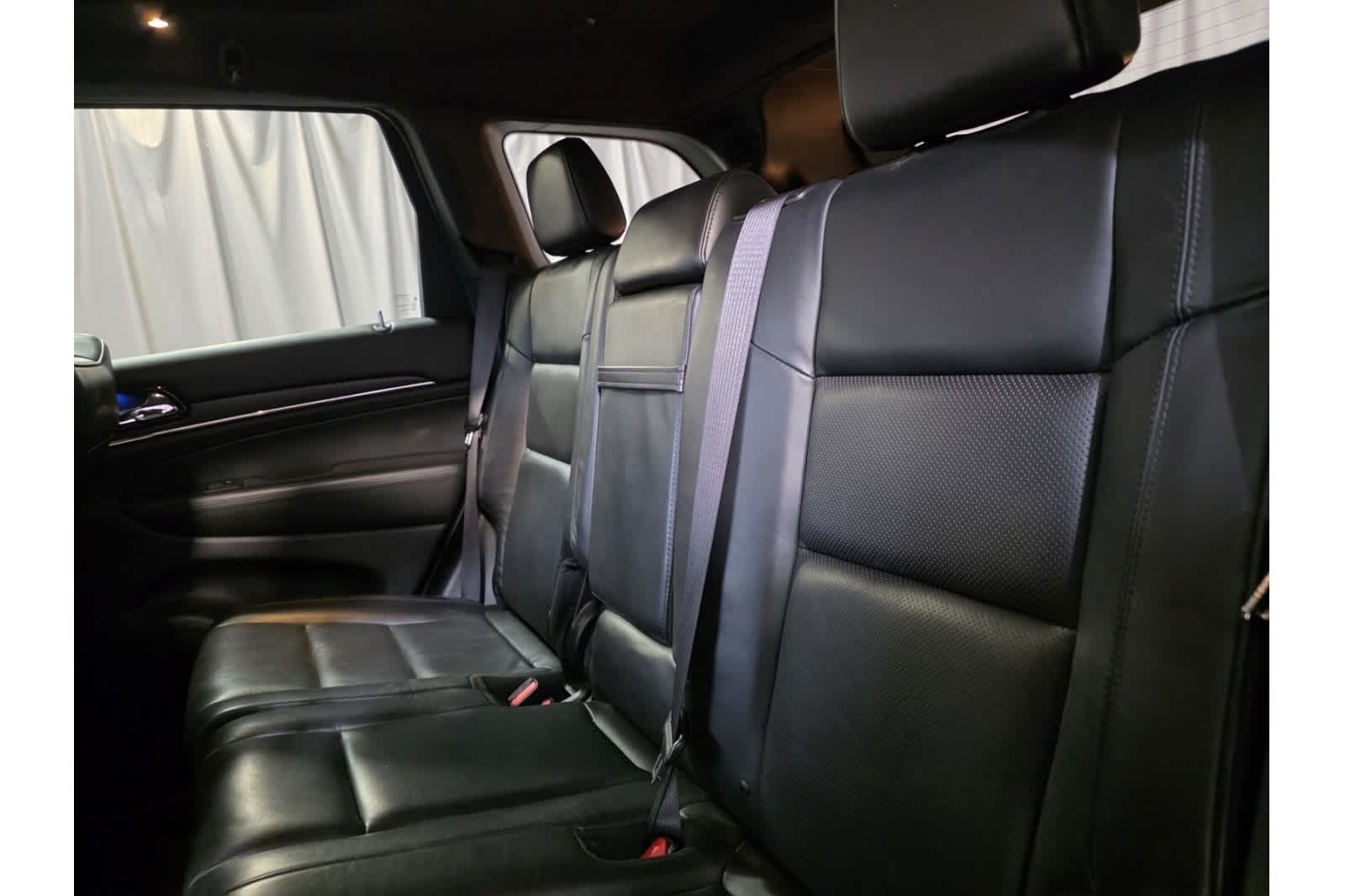 Thumbnail: 2020 Jeep Grand Cherokee - 15