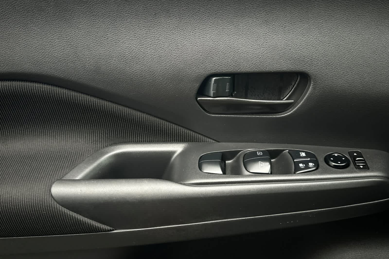 Thumbnail: 2021 Nissan Kicks - 13