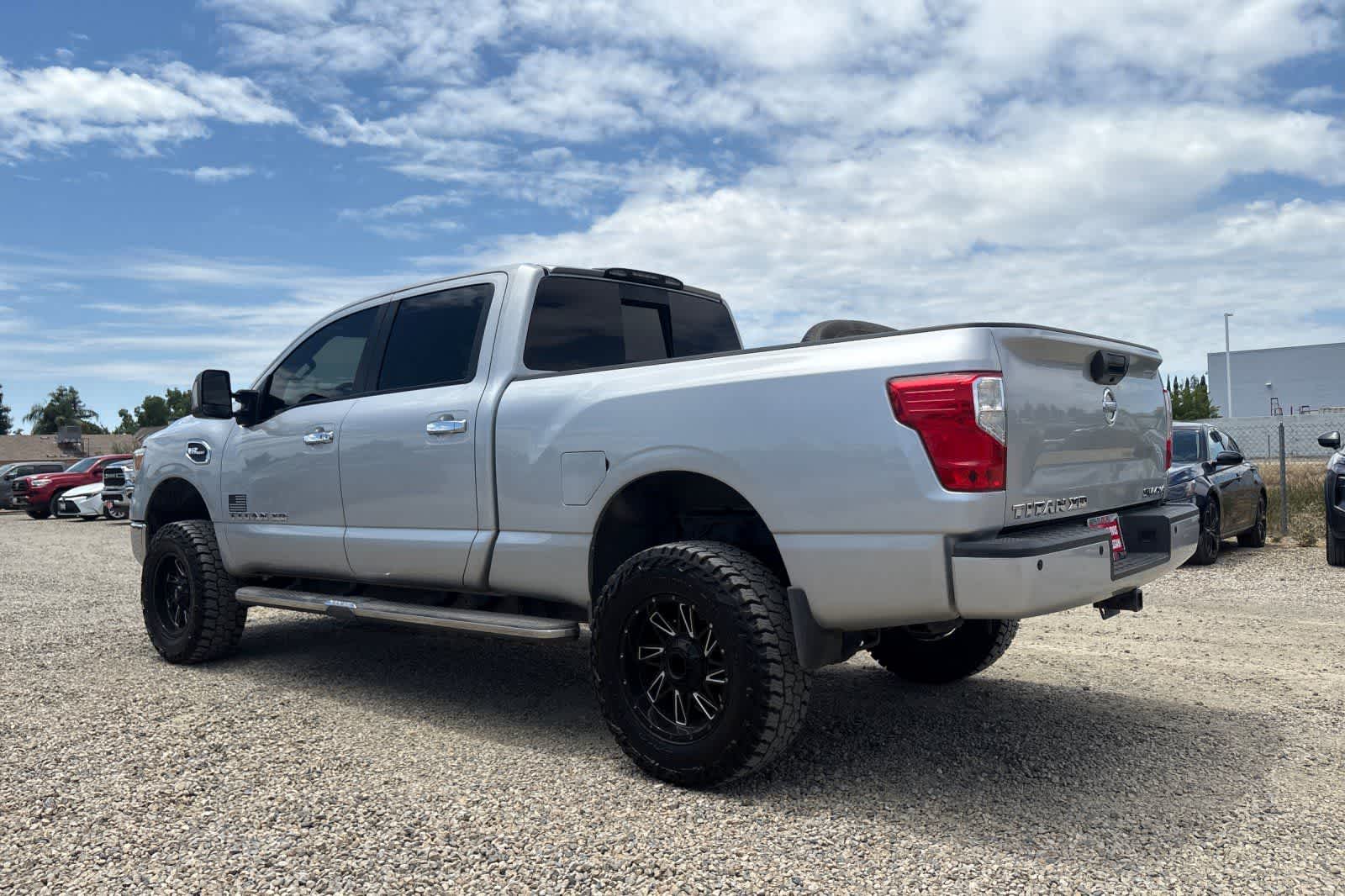 Thumbnail: 2017 Nissan Titan - 7