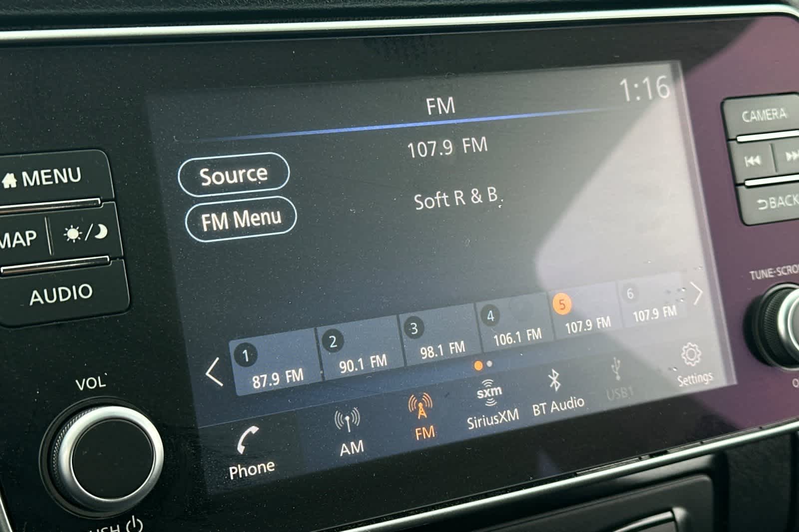 Thumbnail: 2024 Nissan Leaf - 22