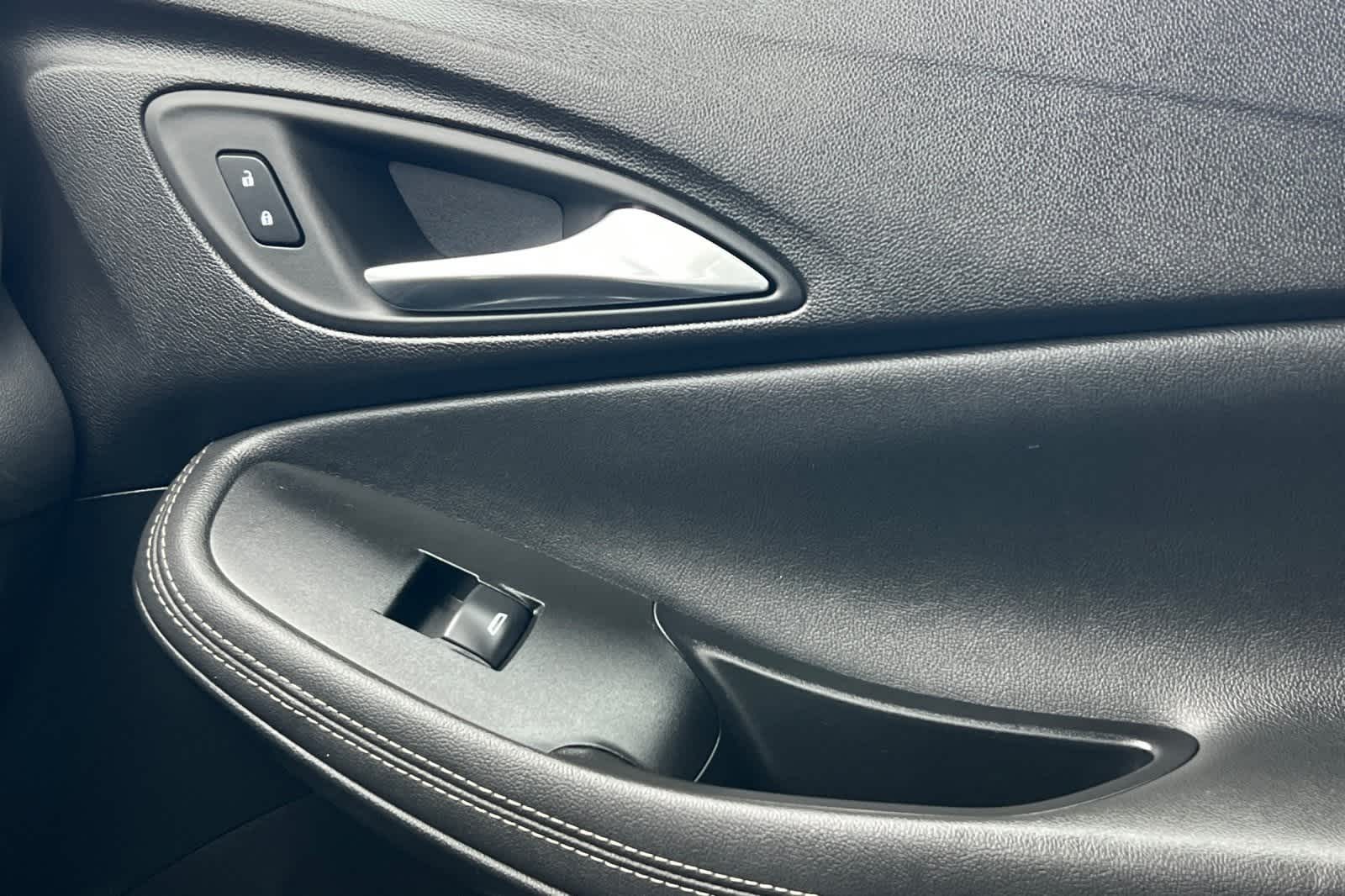 Thumbnail: 2024 Buick Encore GX - 21