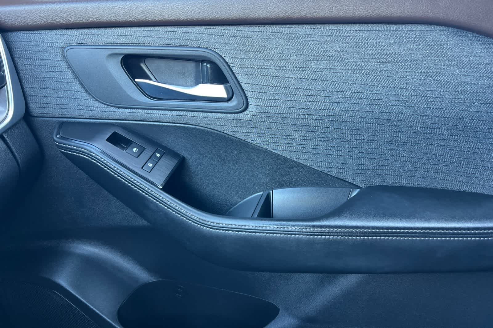 Thumbnail: 2023 Nissan Rogue - 21