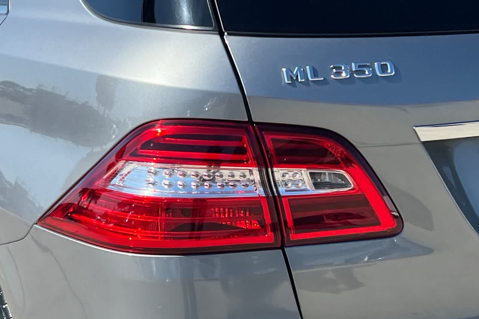 Thumbnail: 2012 Mercedes-Benz M-Class - 34