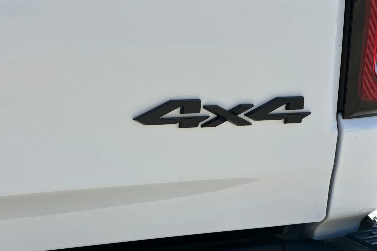 Thumbnail: 2025 RAM 1500 - 17