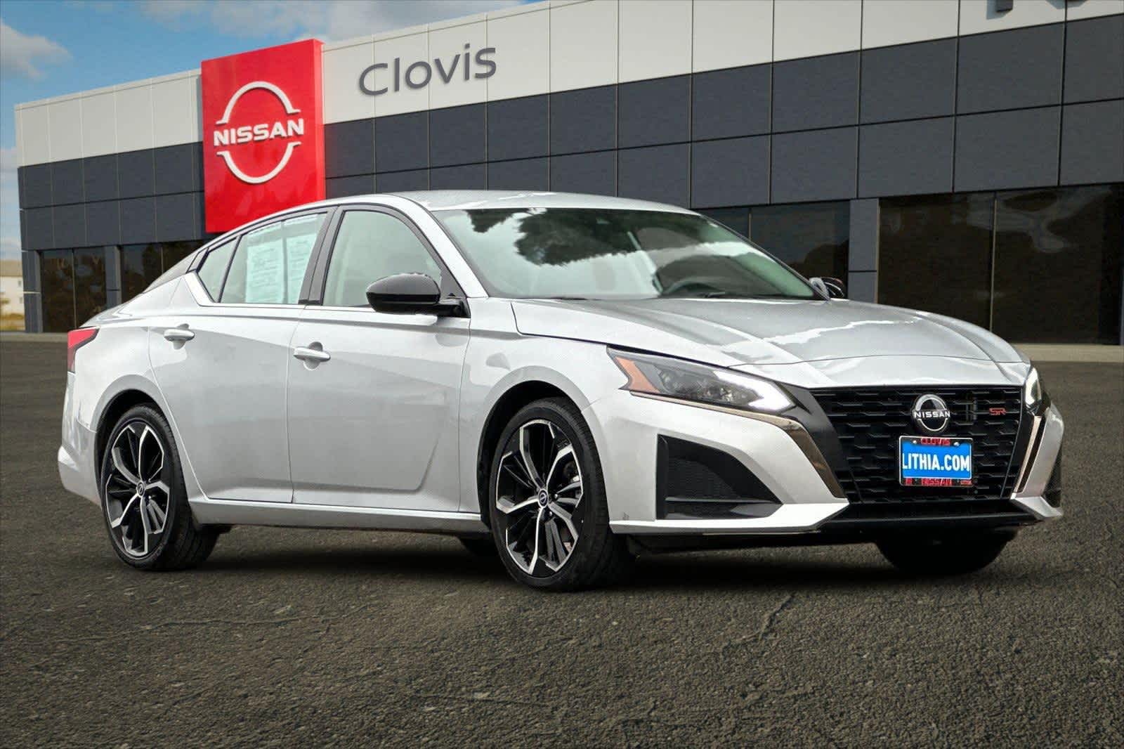 Thumbnail: 2023 Nissan Altima - 10