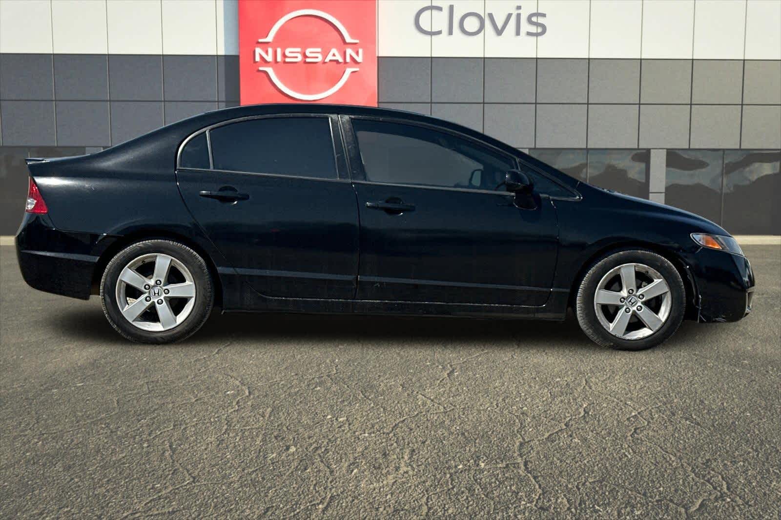 Thumbnail: 2011 Honda Civic - 9