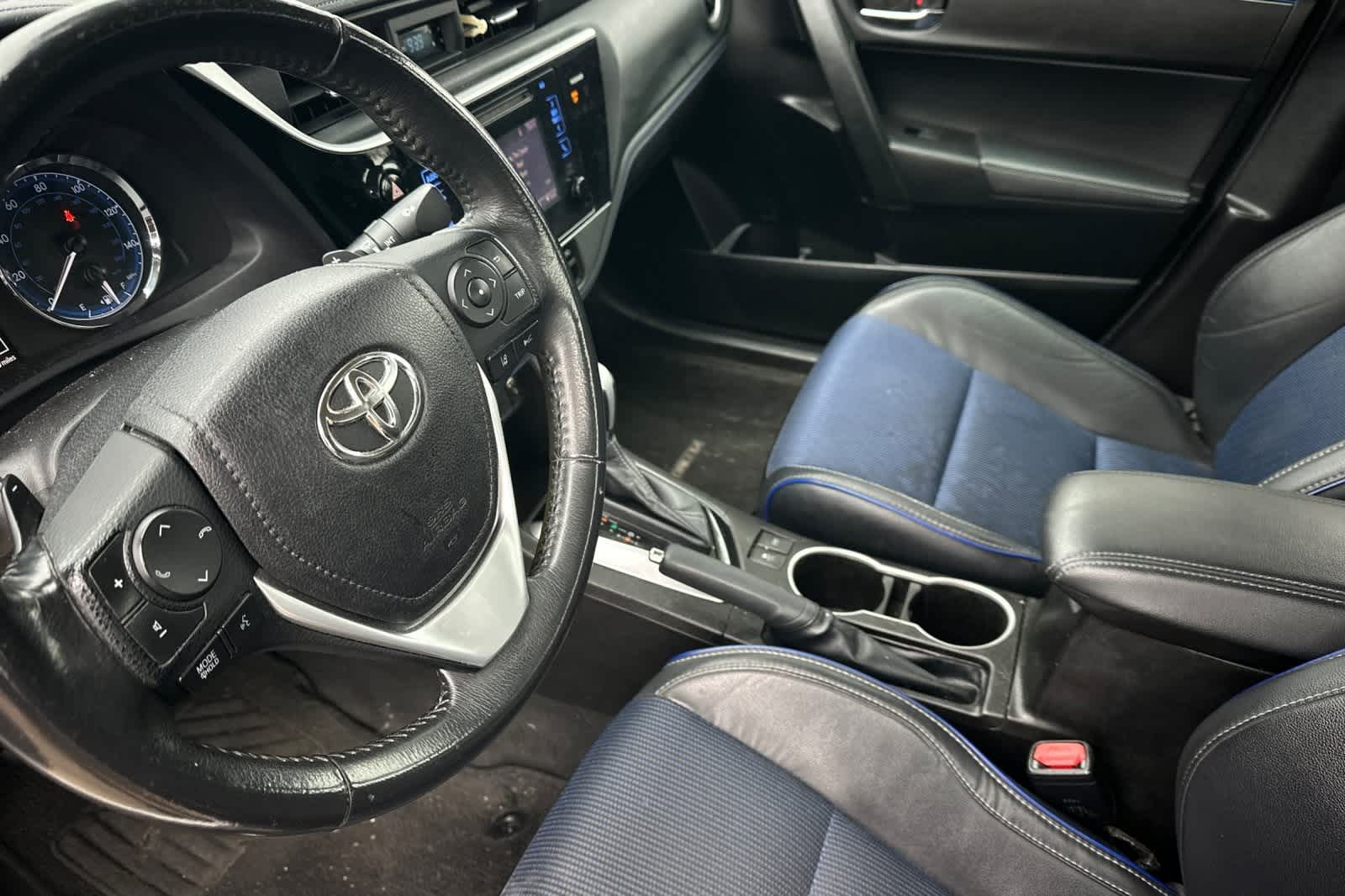 Thumbnail: 2017 Toyota Corolla - 12