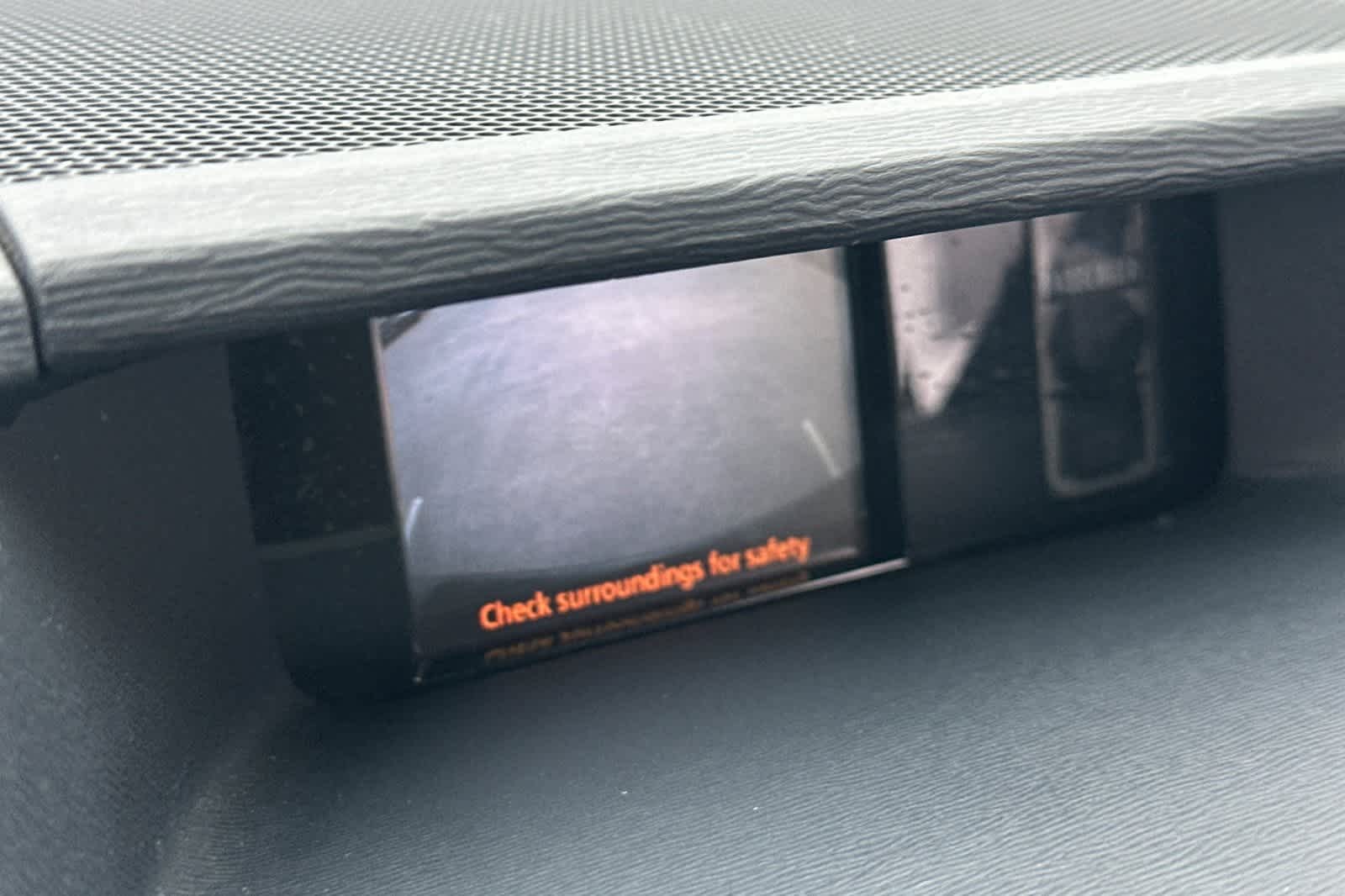 Thumbnail: 2014 Toyota Sienna - 24