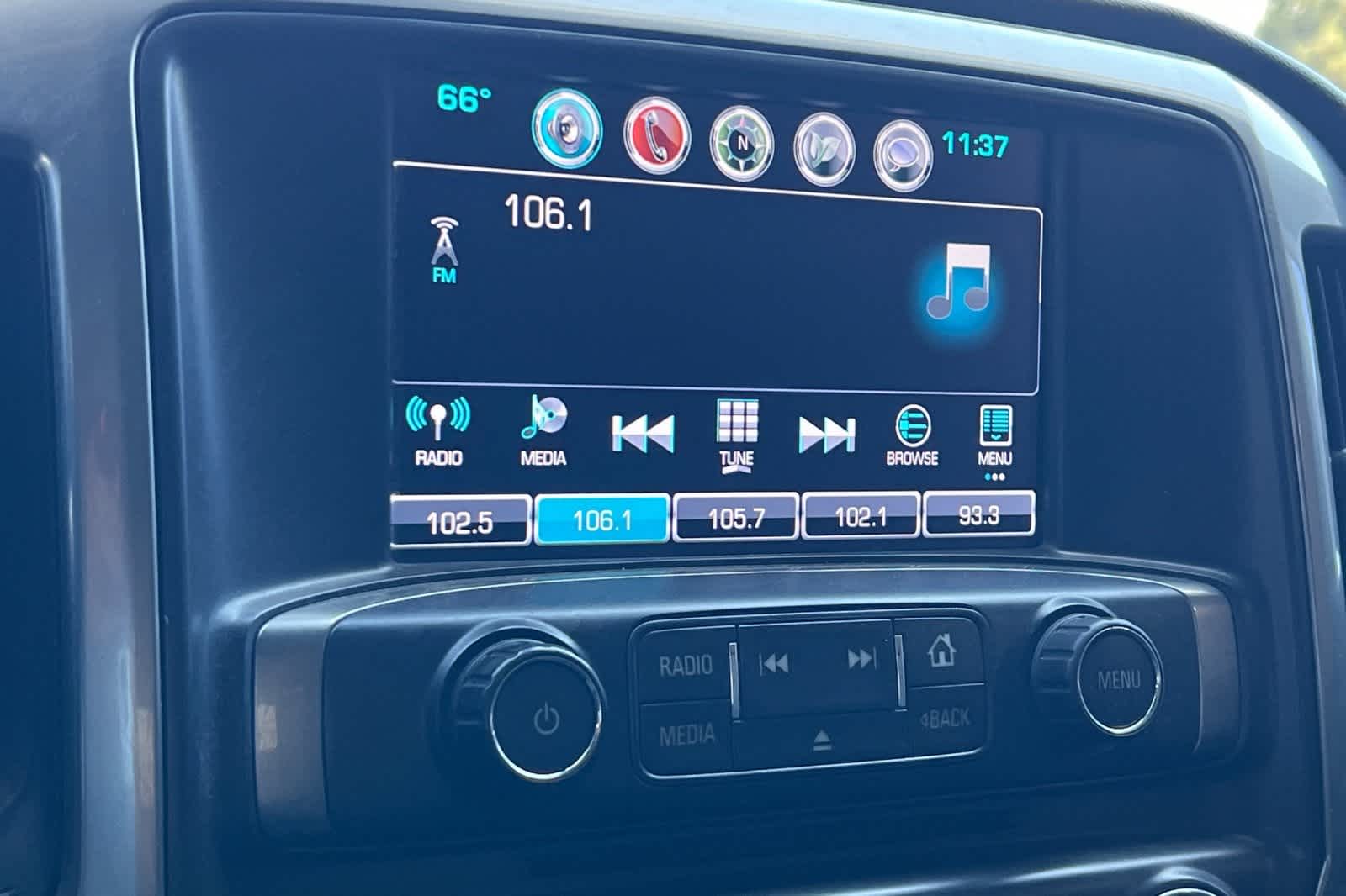 Thumbnail: 2018 Chevrolet Silverado 1500 - 21
