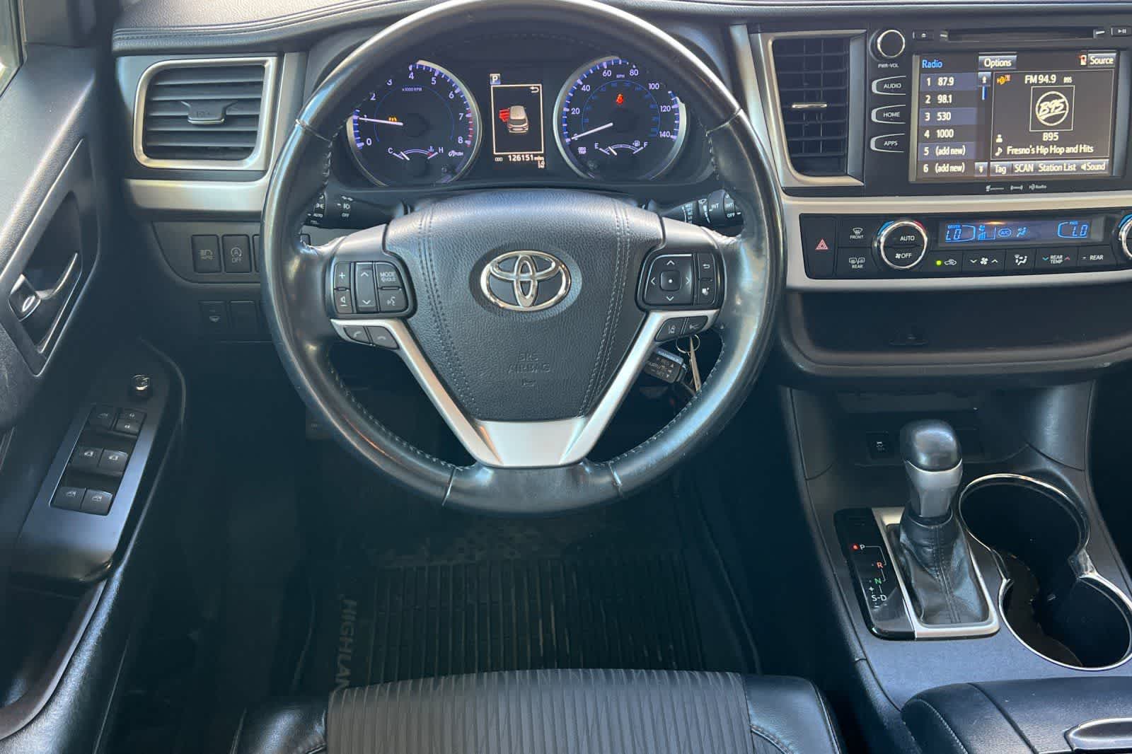 Thumbnail: 2018 Toyota Highlander - 16