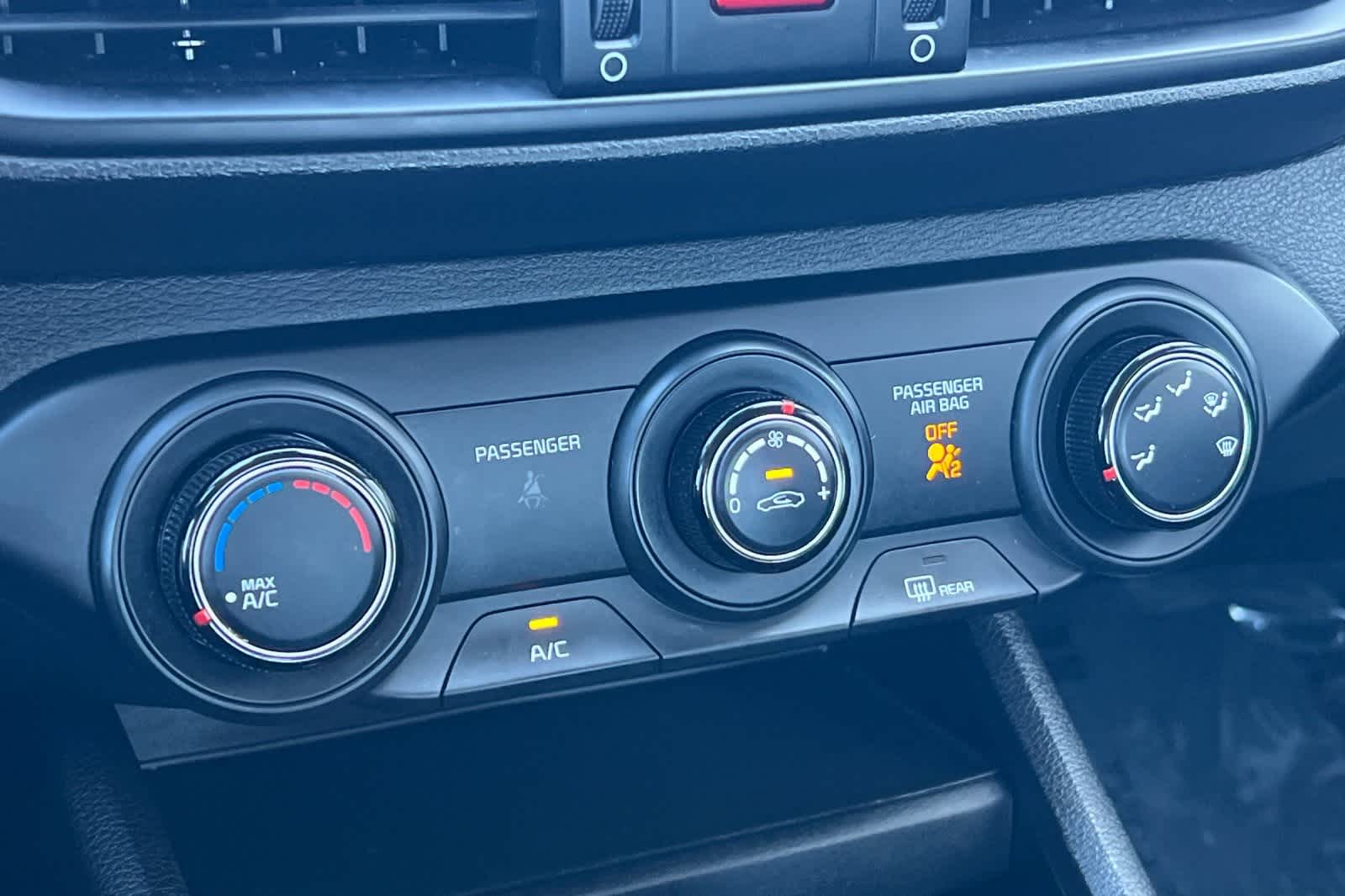 Thumbnail: 2023 Kia Forte - 22