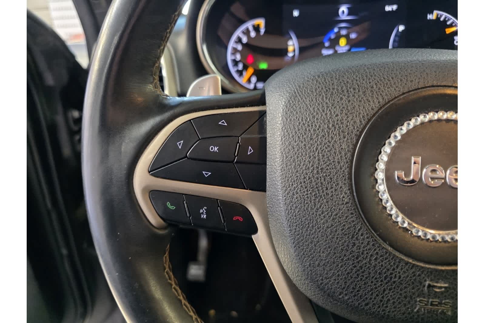 Thumbnail: 2017 Jeep Grand Cherokee - 26