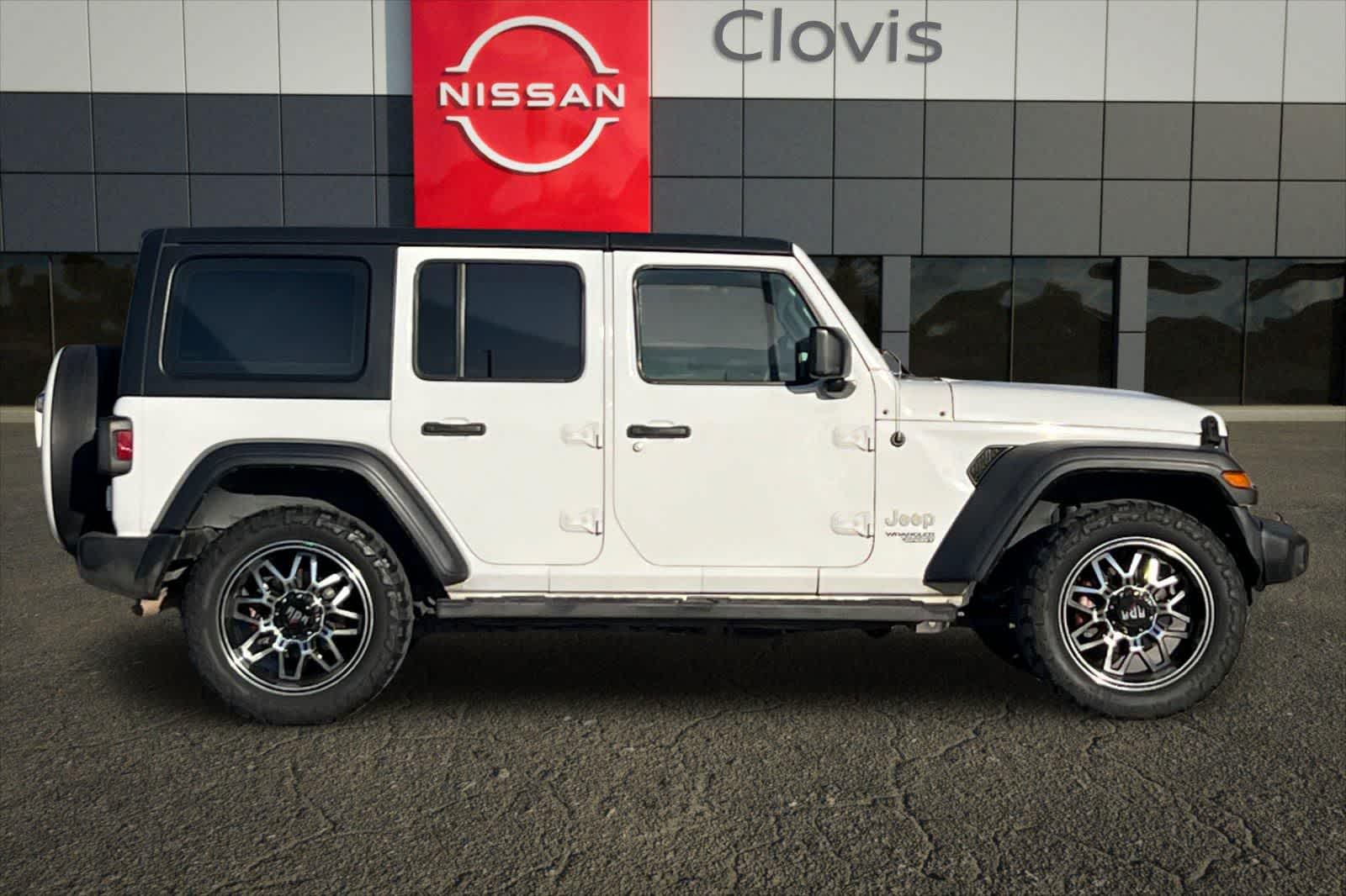 Thumbnail: 2018 Jeep Wrangler - 9