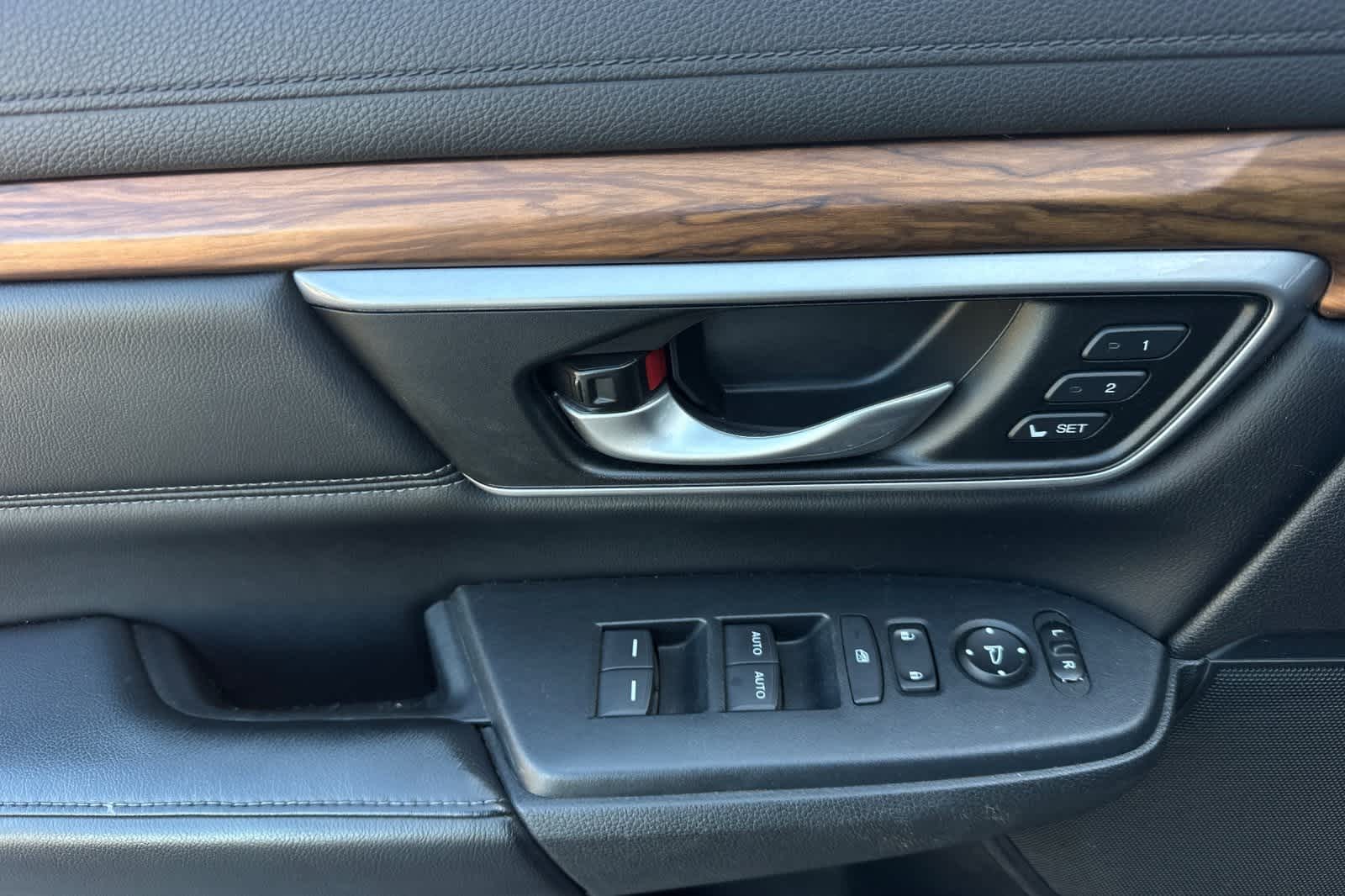 Thumbnail: 2017 Honda CR-V - 15