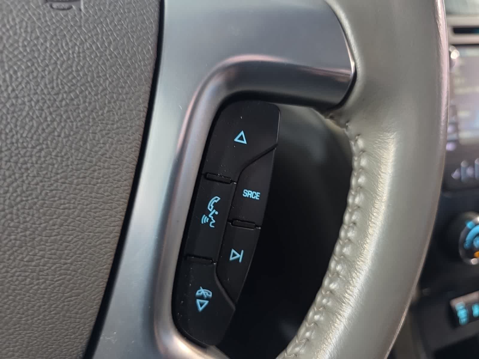 Thumbnail: 2016 Chevrolet Traverse - 26