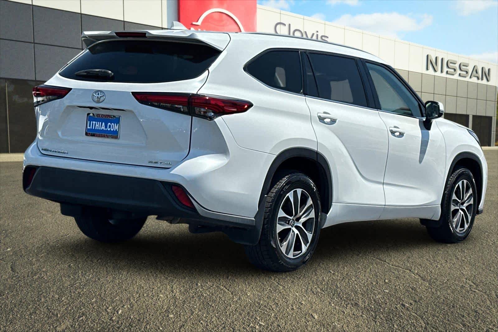 2022 Toyota Highlander XLE 3