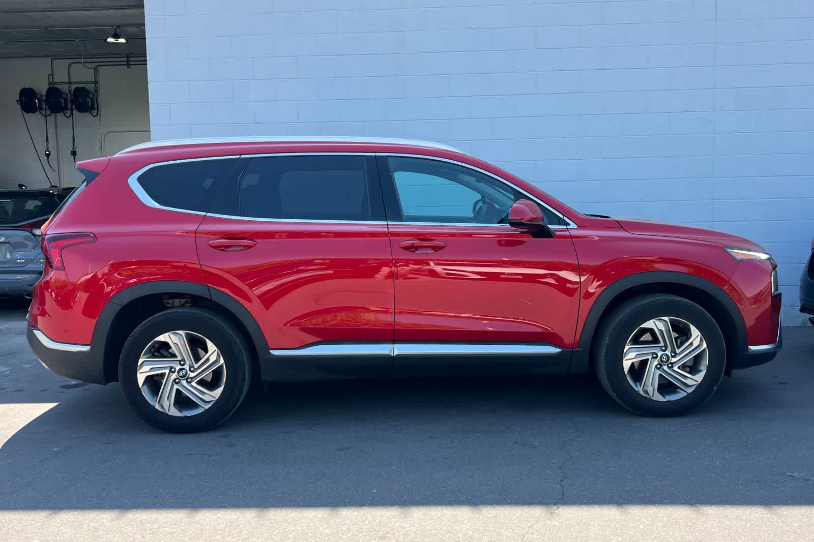 Thumbnail: 2021 Hyundai Santa Fe - 9