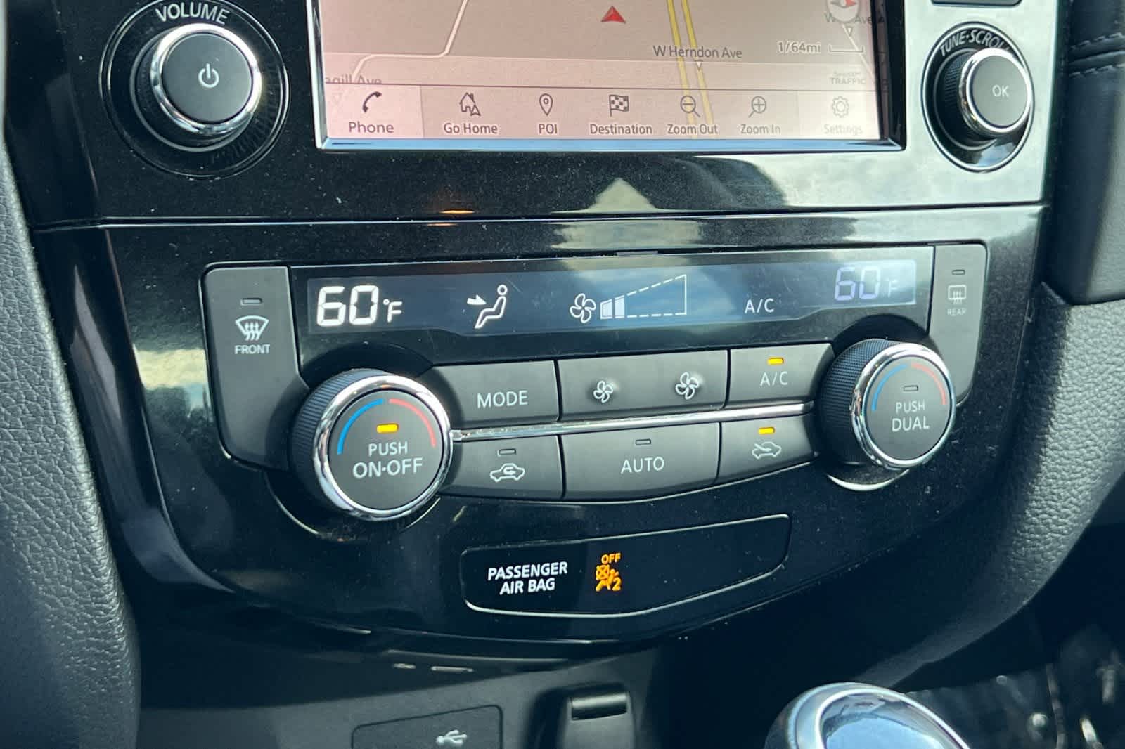 Thumbnail: 2019 Nissan Rogue - 25