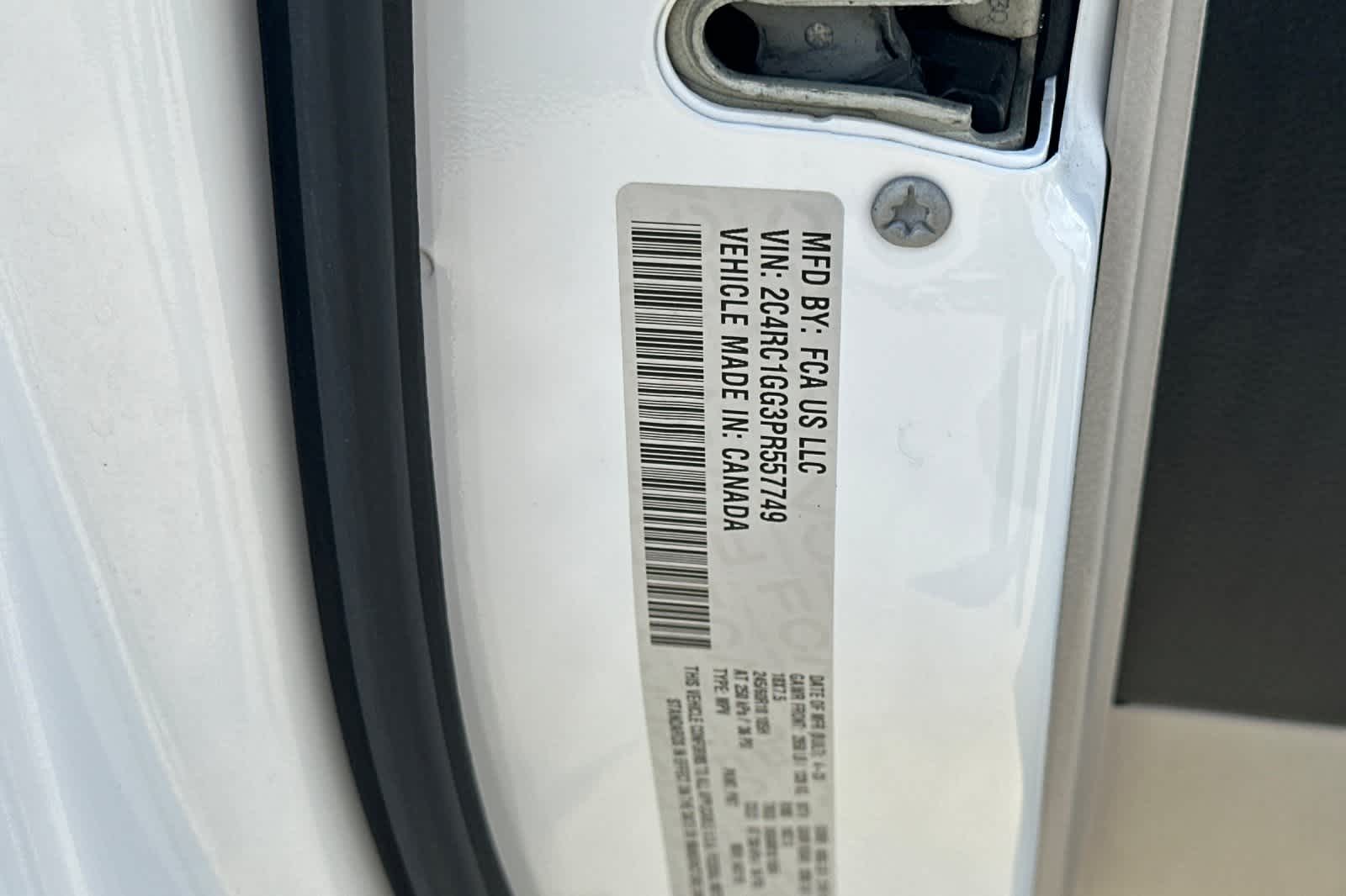 Thumbnail: 2023 Chrysler Pacifica - 32